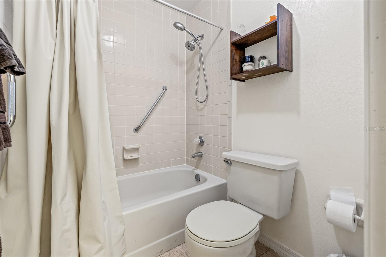 Image 38 of 47 For 699 Malta Court Ne