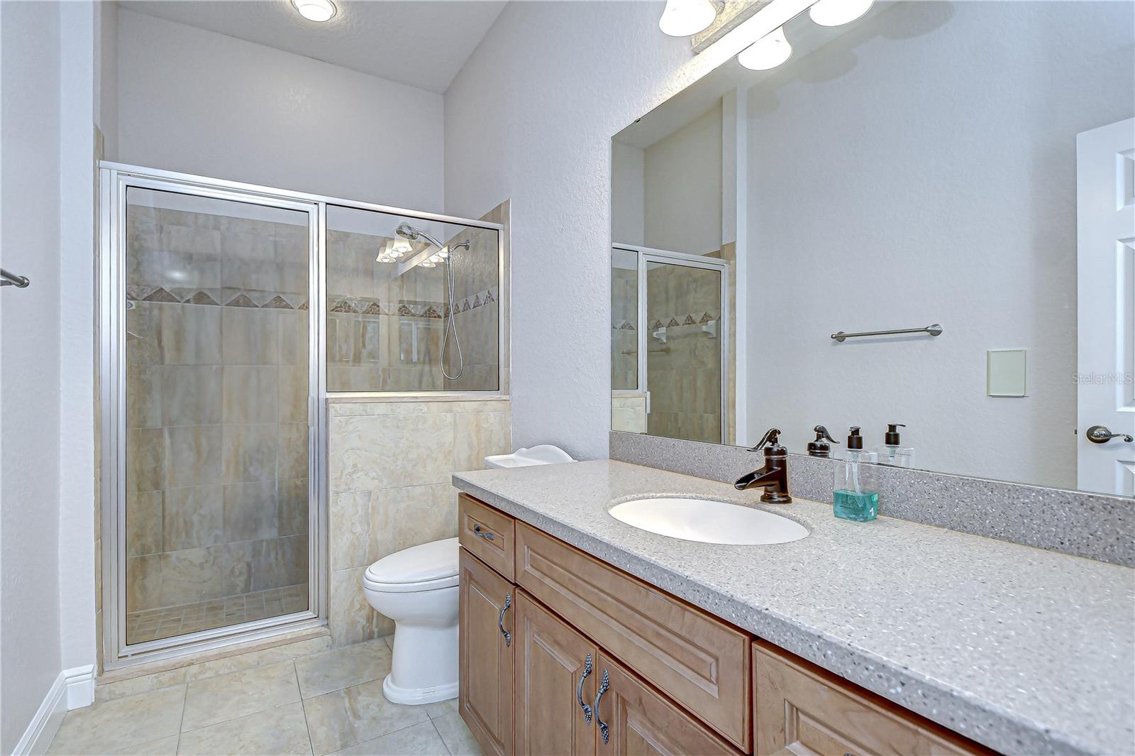 Listing photo id 30 for 918 John Cressler Drive