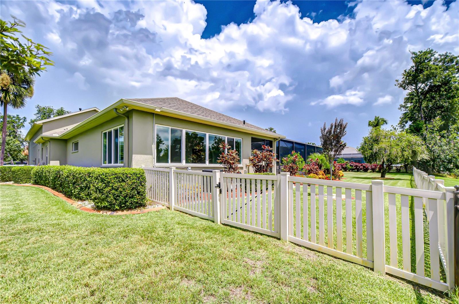 Listing photo id 41 for 918 John Cressler Drive