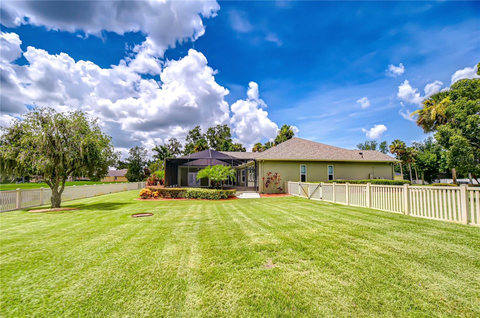 Listing photo id 42 for 918 John Cressler Drive