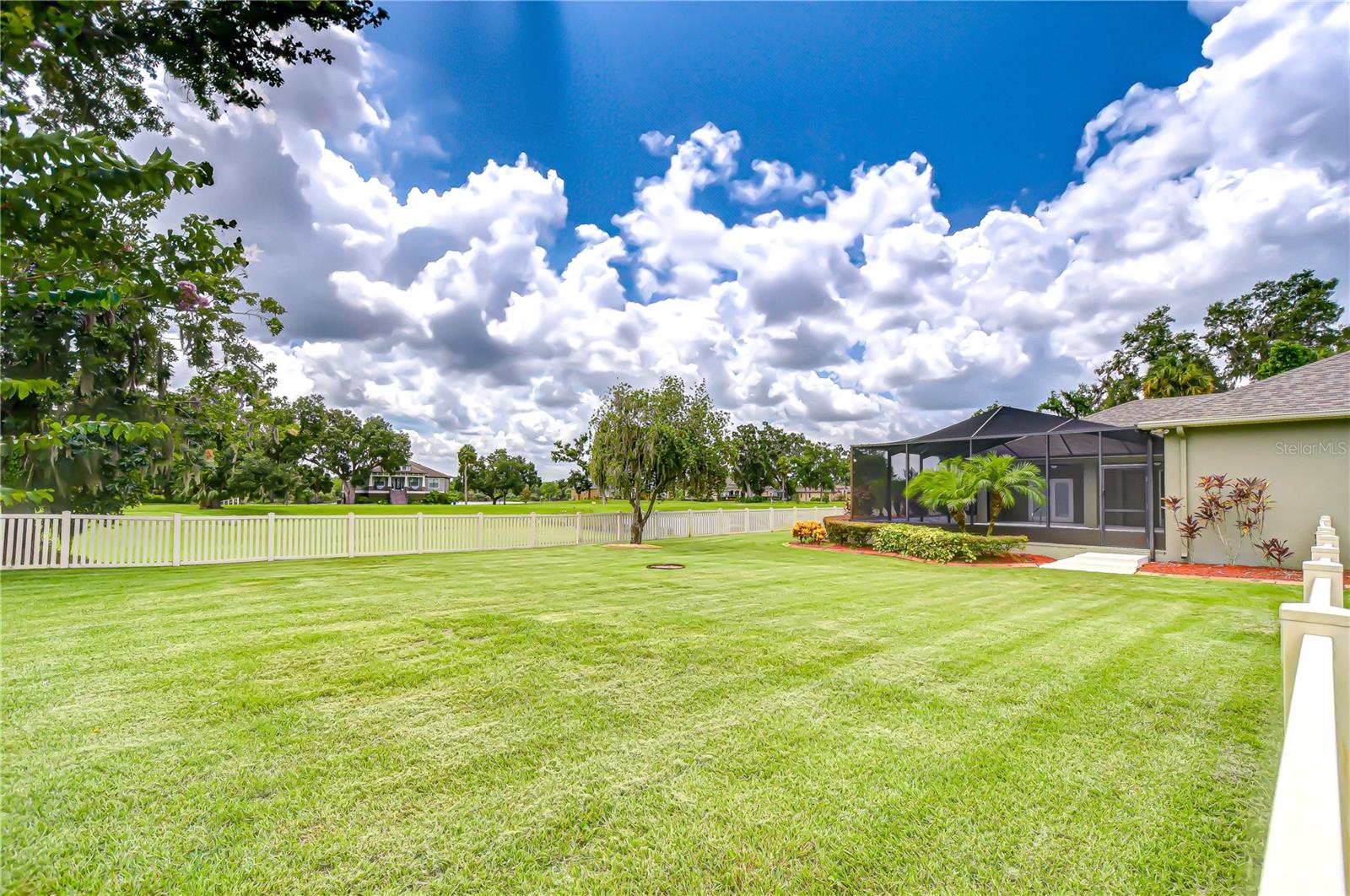 Listing photo id 43 for 918 John Cressler Drive