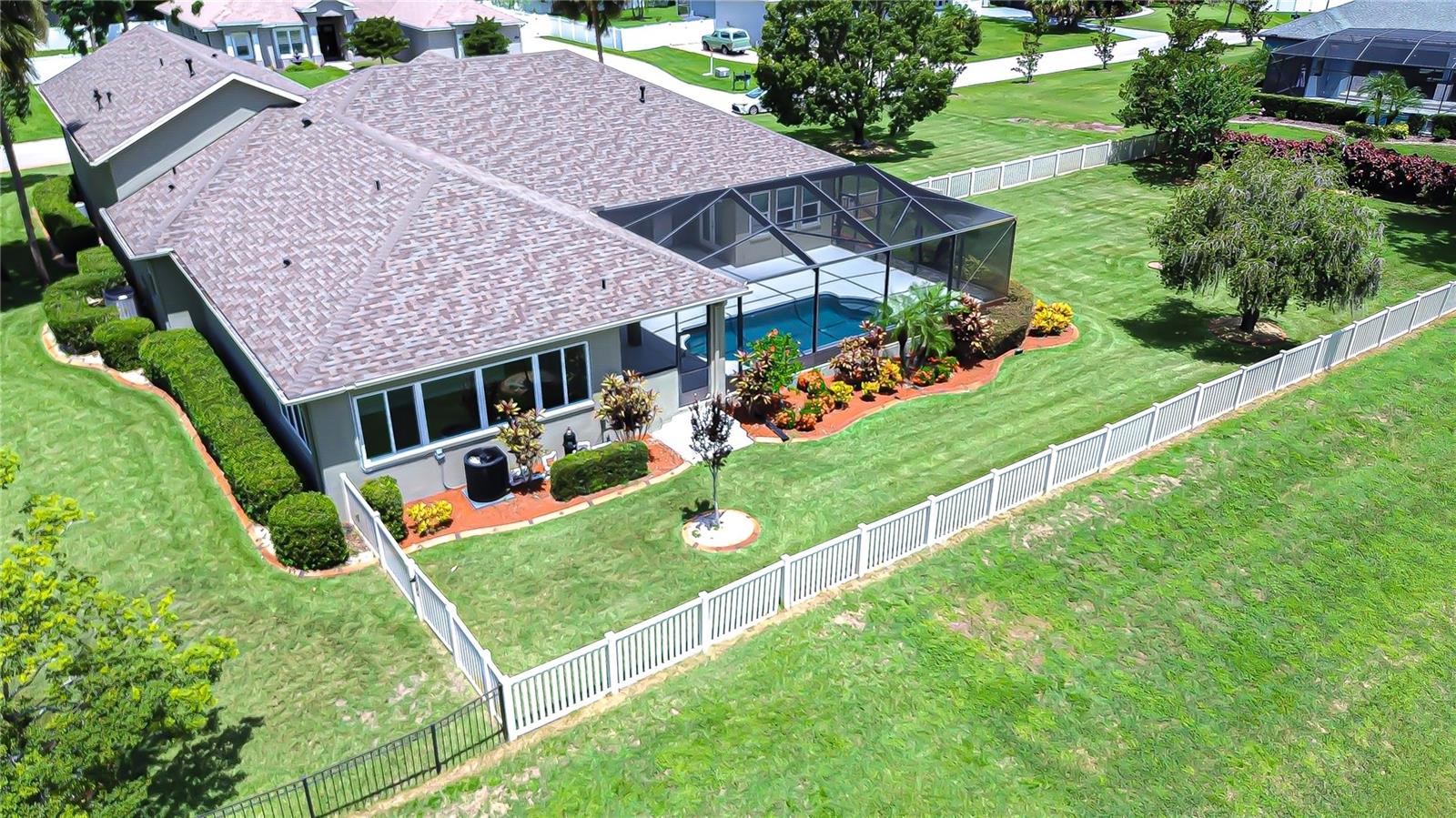 Listing photo id 44 for 918 John Cressler Drive