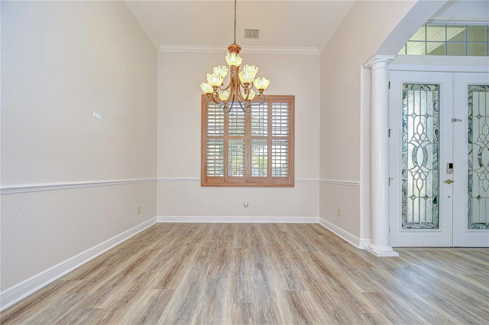 Listing photo id 6 for 918 John Cressler Drive