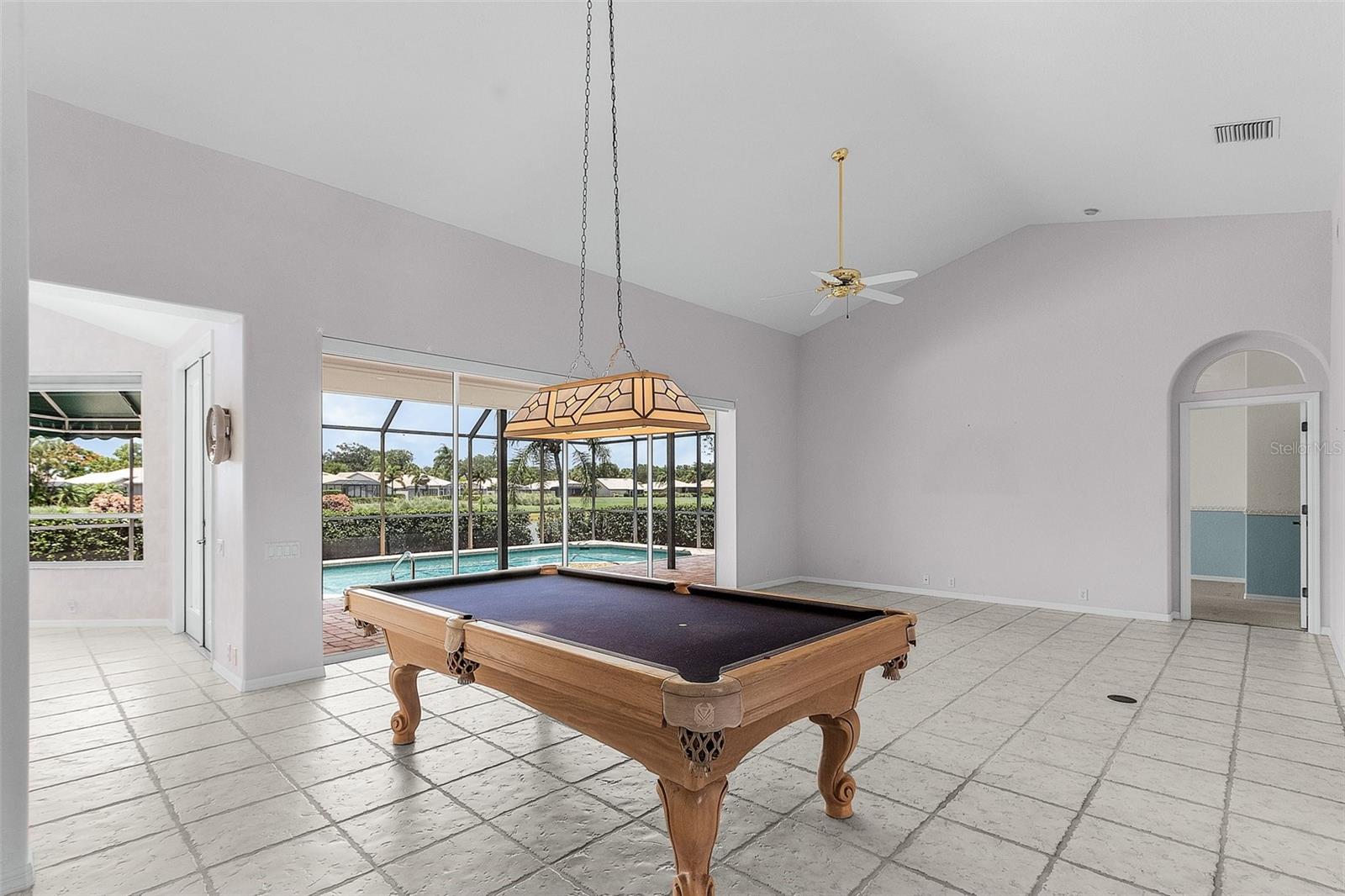 Image 13 of 30 For 28480 Rochester Court