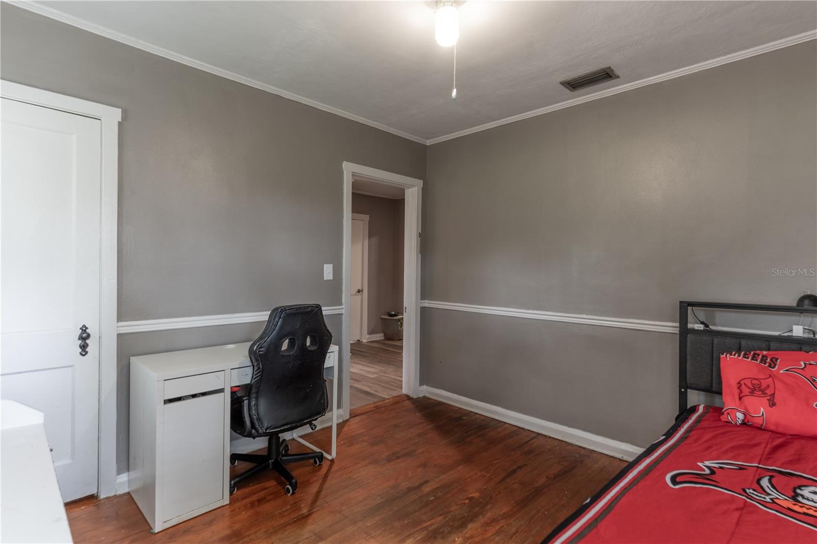 Listing photo id 11 for 38200 Shadow Drive