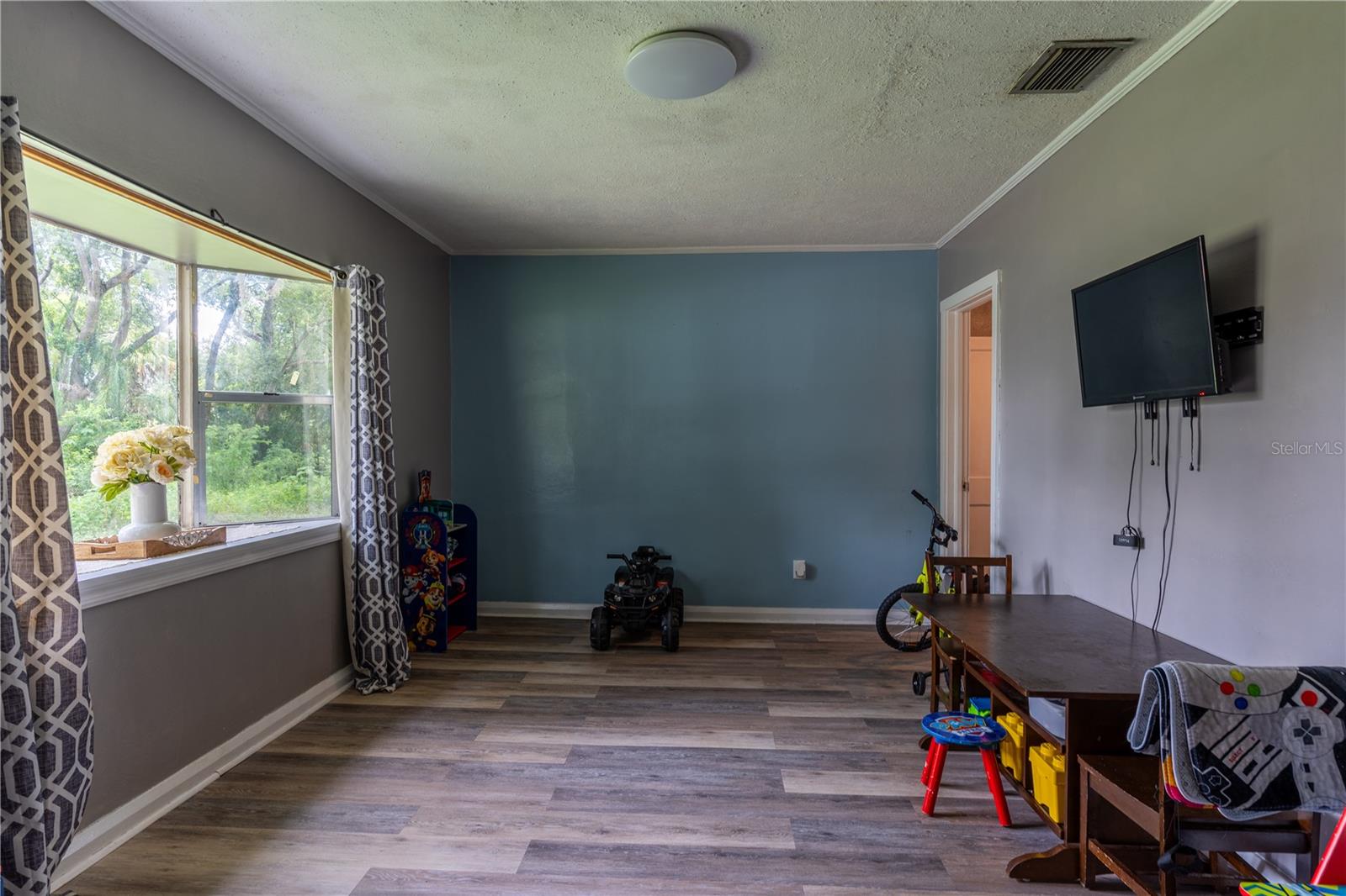 Listing photo id 13 for 38200 Shadow Drive