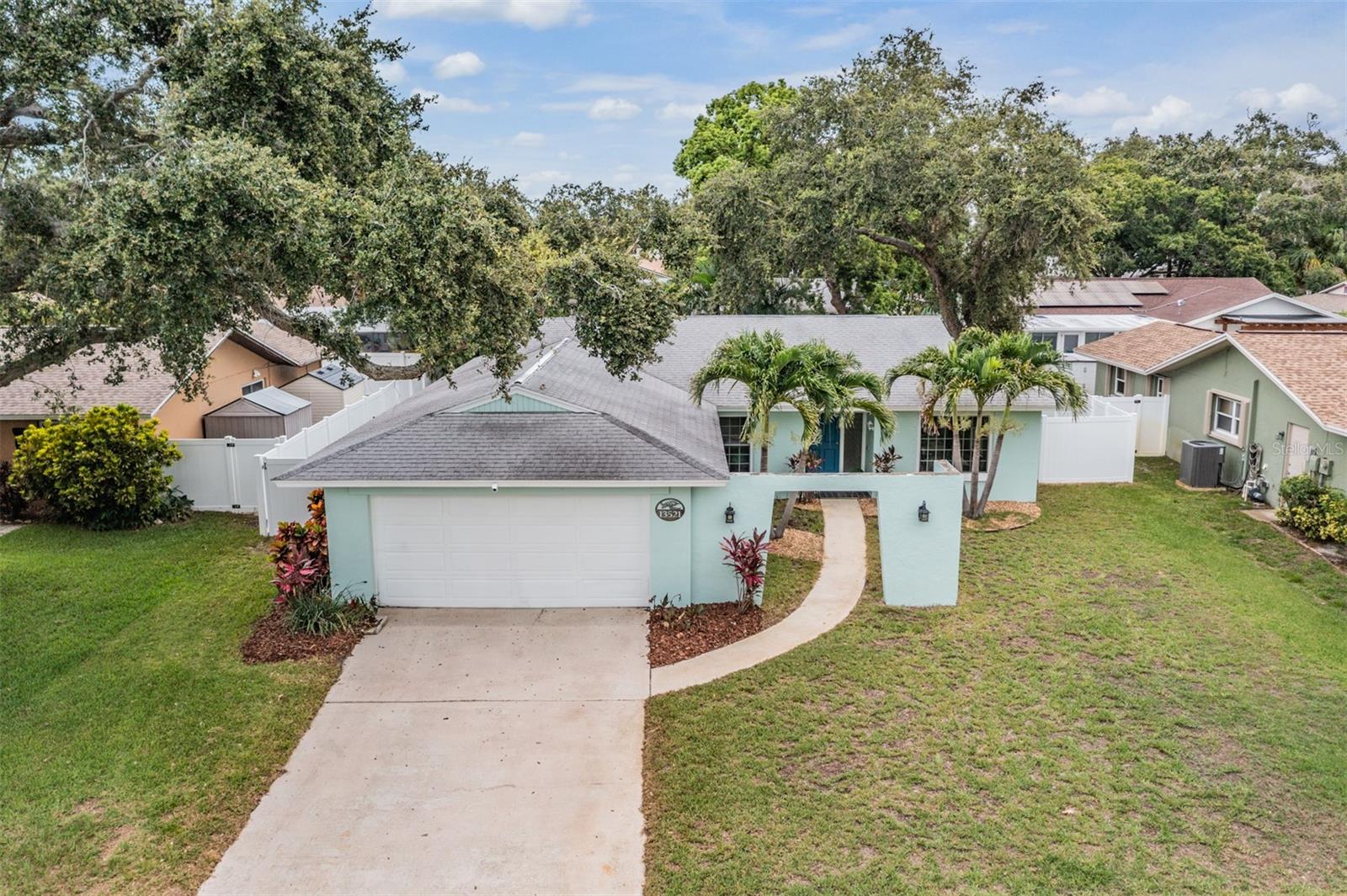 Listing photo id 0 for 13521 Del Prado Drive S