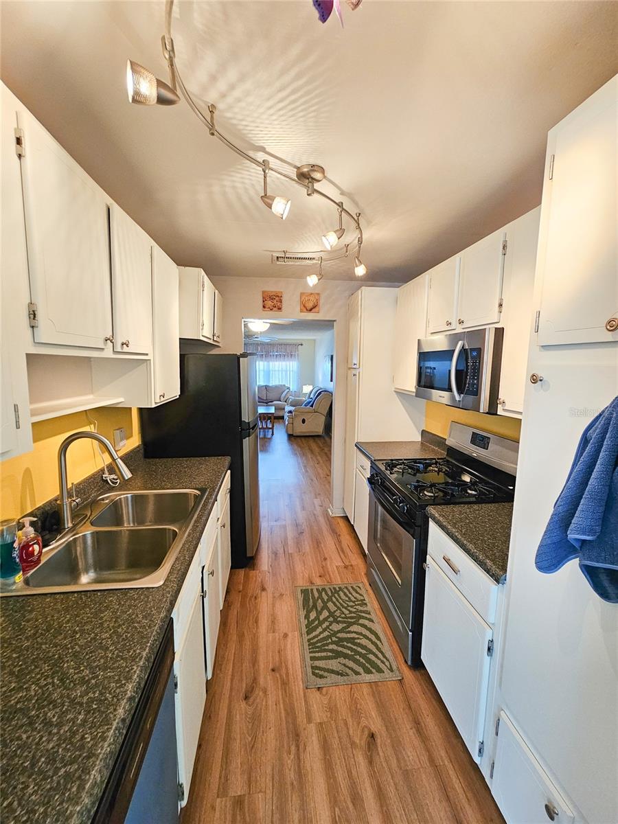 Image 7 of 35 For 2960 59th Street 311