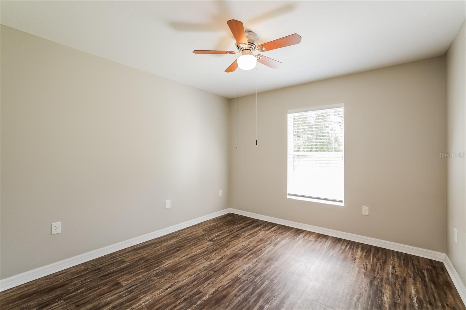 Image 10 of 15 For 2533 Cincinnati Street