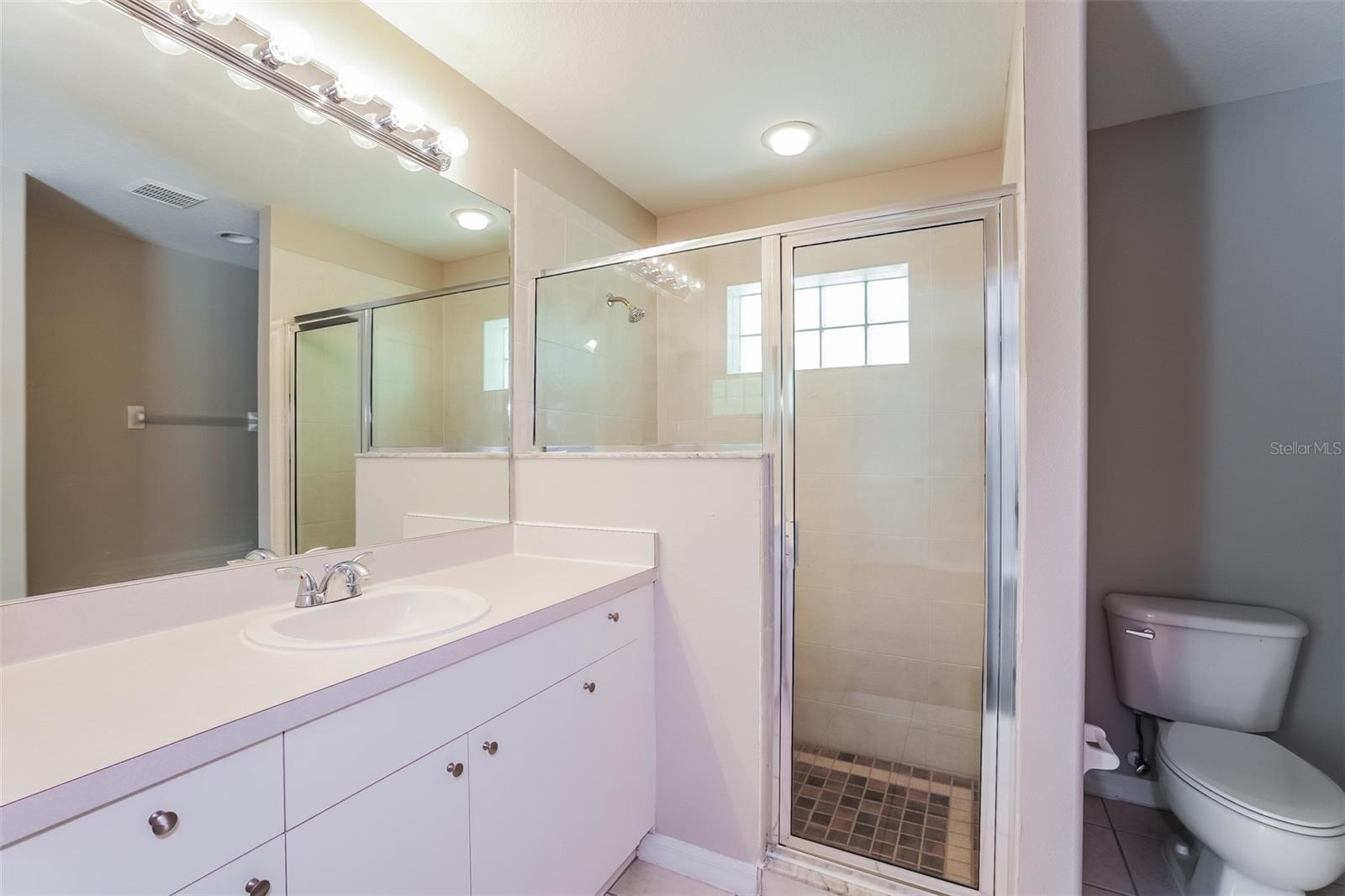 Image 11 of 15 For 2533 Cincinnati Street