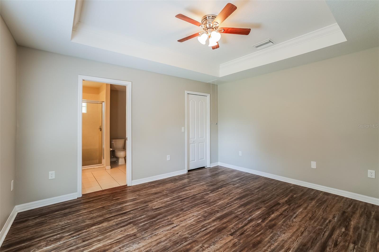Image 12 of 15 For 2533 Cincinnati Street