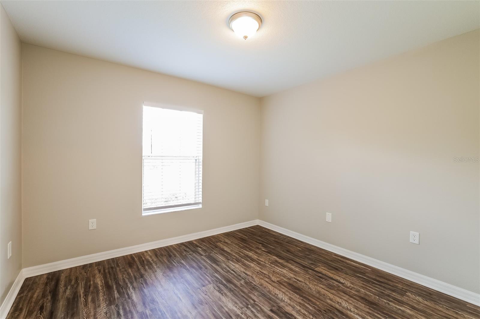 Image 8 of 15 For 2533 Cincinnati Street