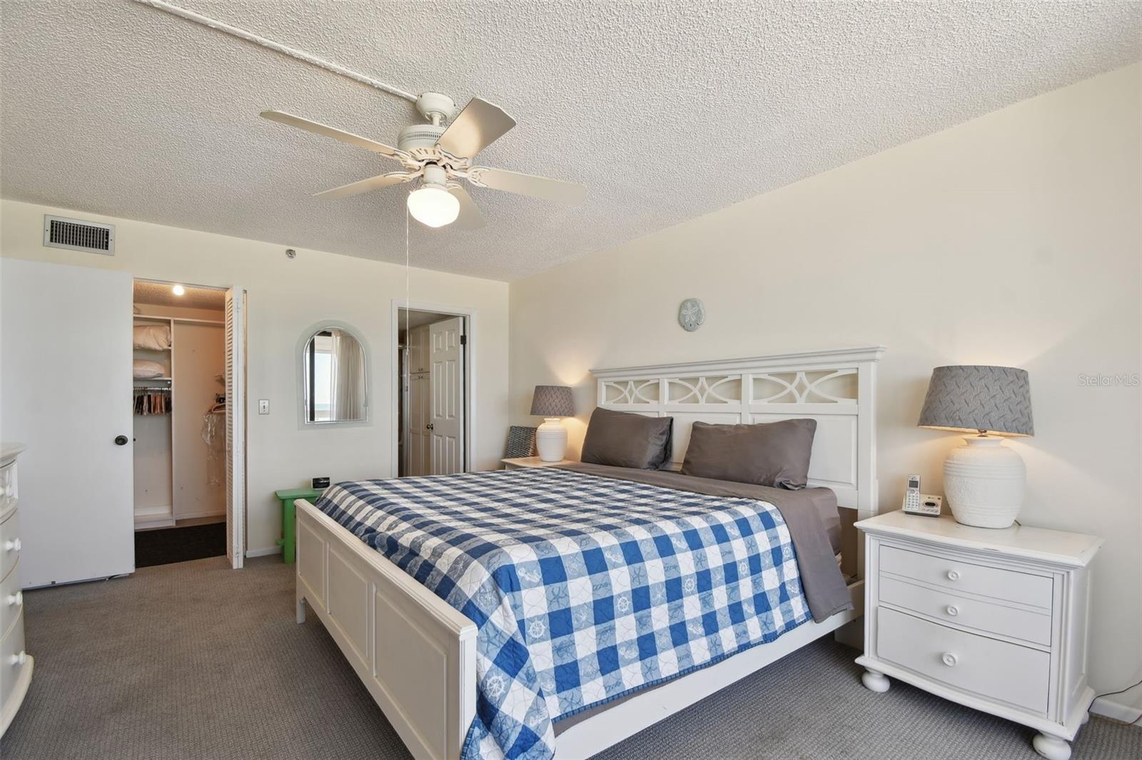 Image 35 of 46 For 17900 Gulf Boulevard 5d