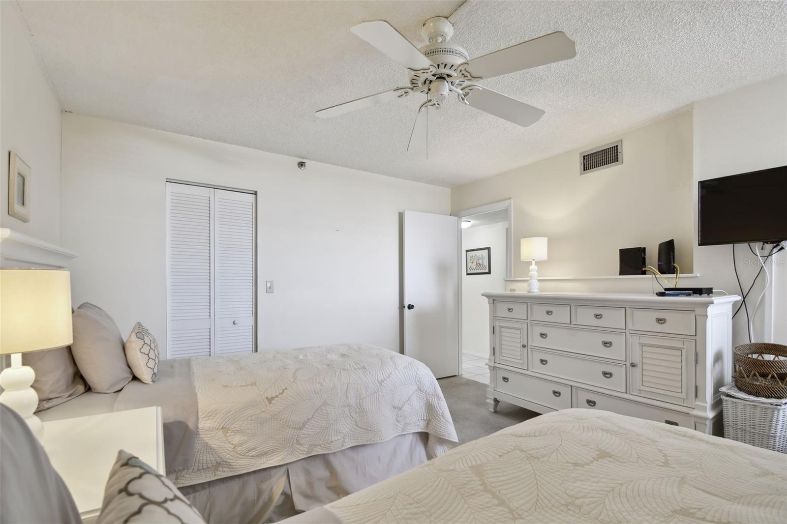 Image 43 of 46 For 17900 Gulf Boulevard 5d