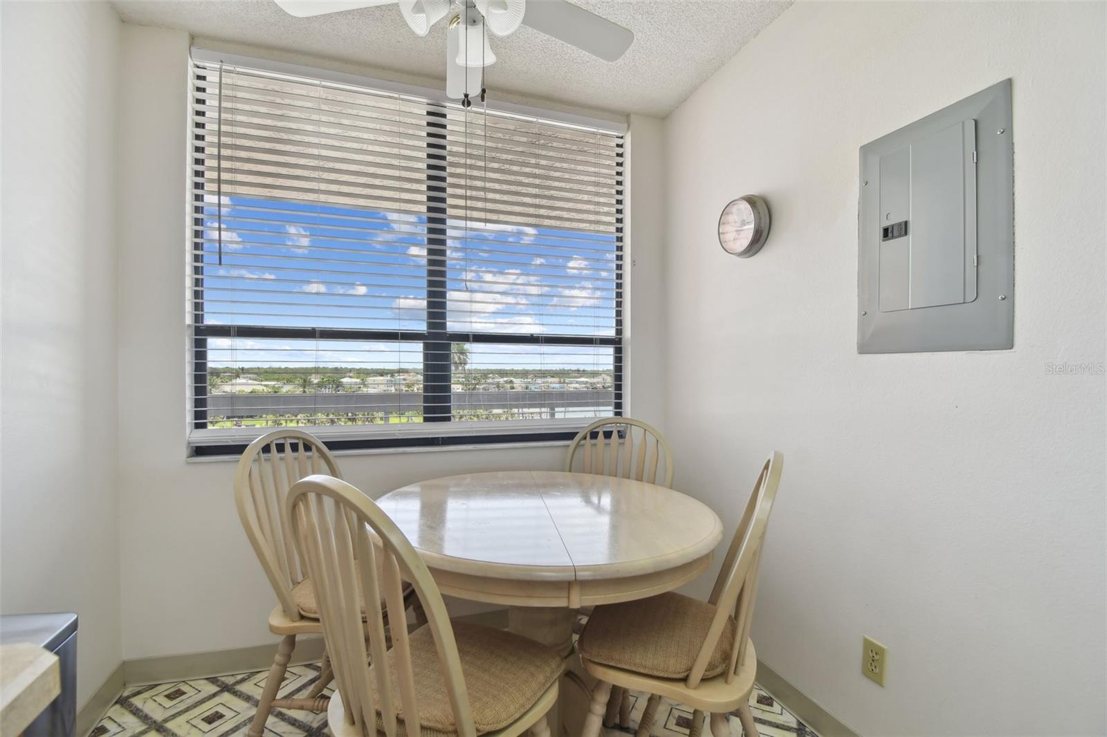 Image 9 of 46 For 17900 Gulf Boulevard 5d