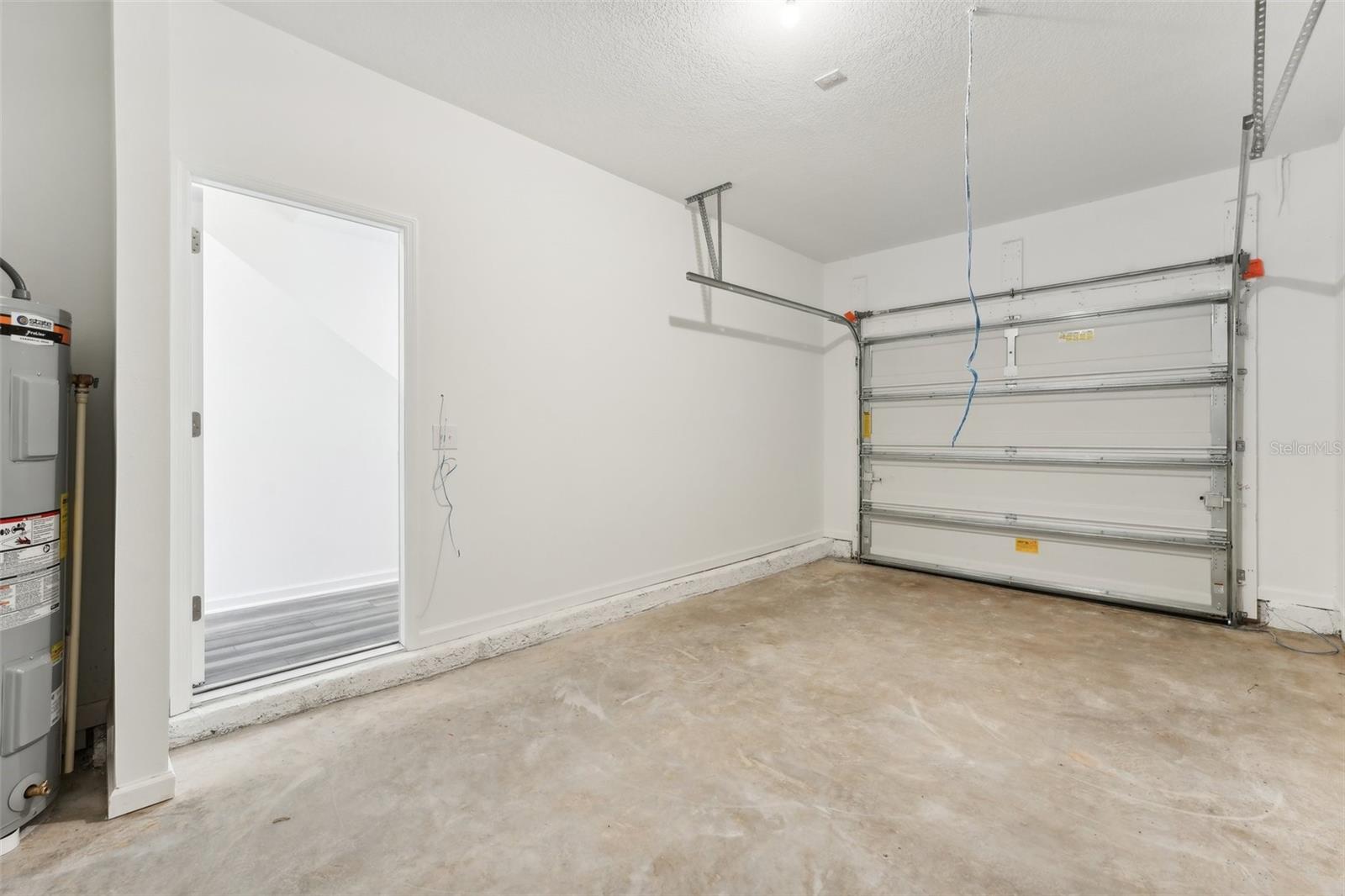Listing photo id 20 for 14961 Pisa Parkway