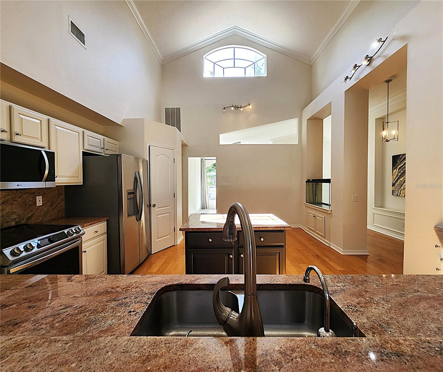Image 20 of 87 For 15008 Arbor Hollow Drive