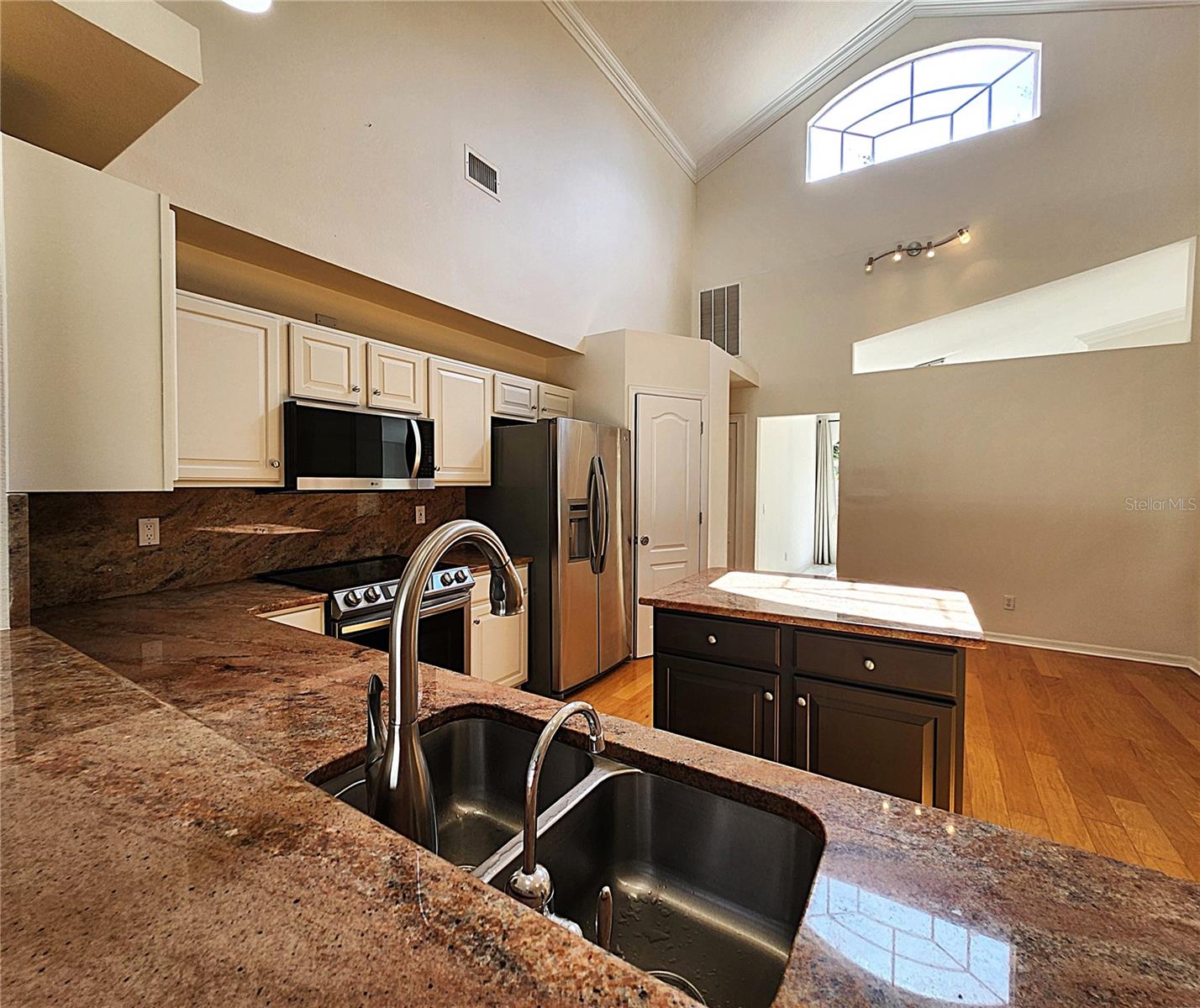 Image 27 of 87 For 15008 Arbor Hollow Drive