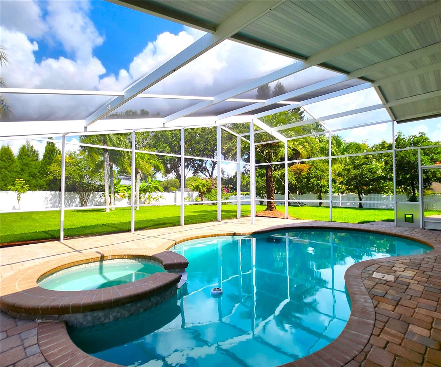 Image 3 of 87 For 15008 Arbor Hollow Drive