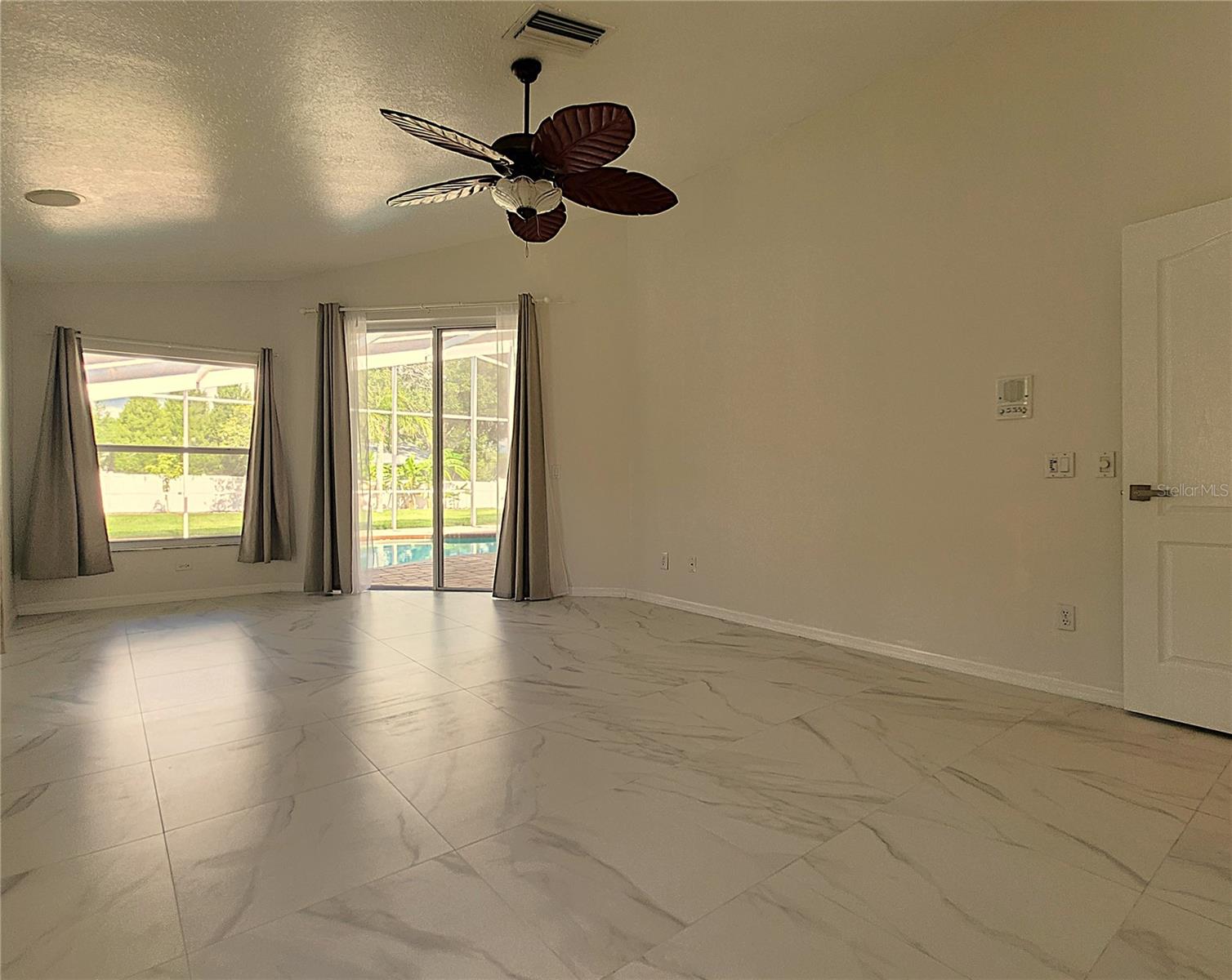 Image 34 of 87 For 15008 Arbor Hollow Drive