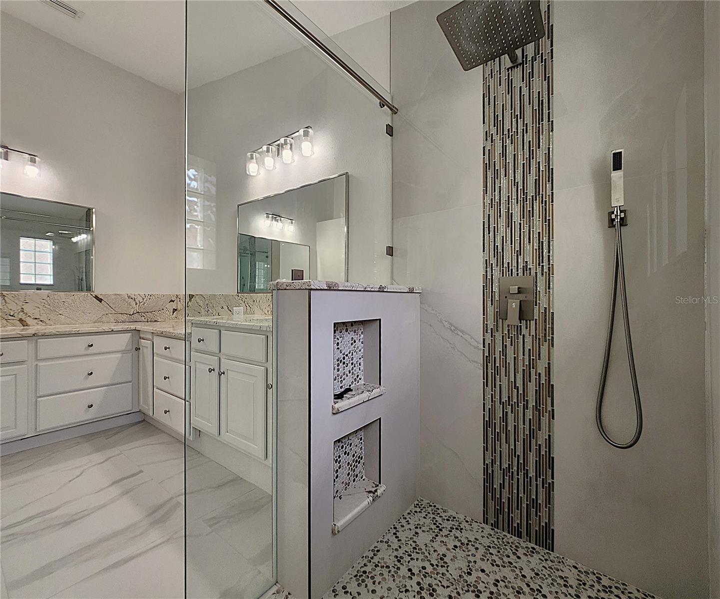 Image 42 of 87 For 15008 Arbor Hollow Drive