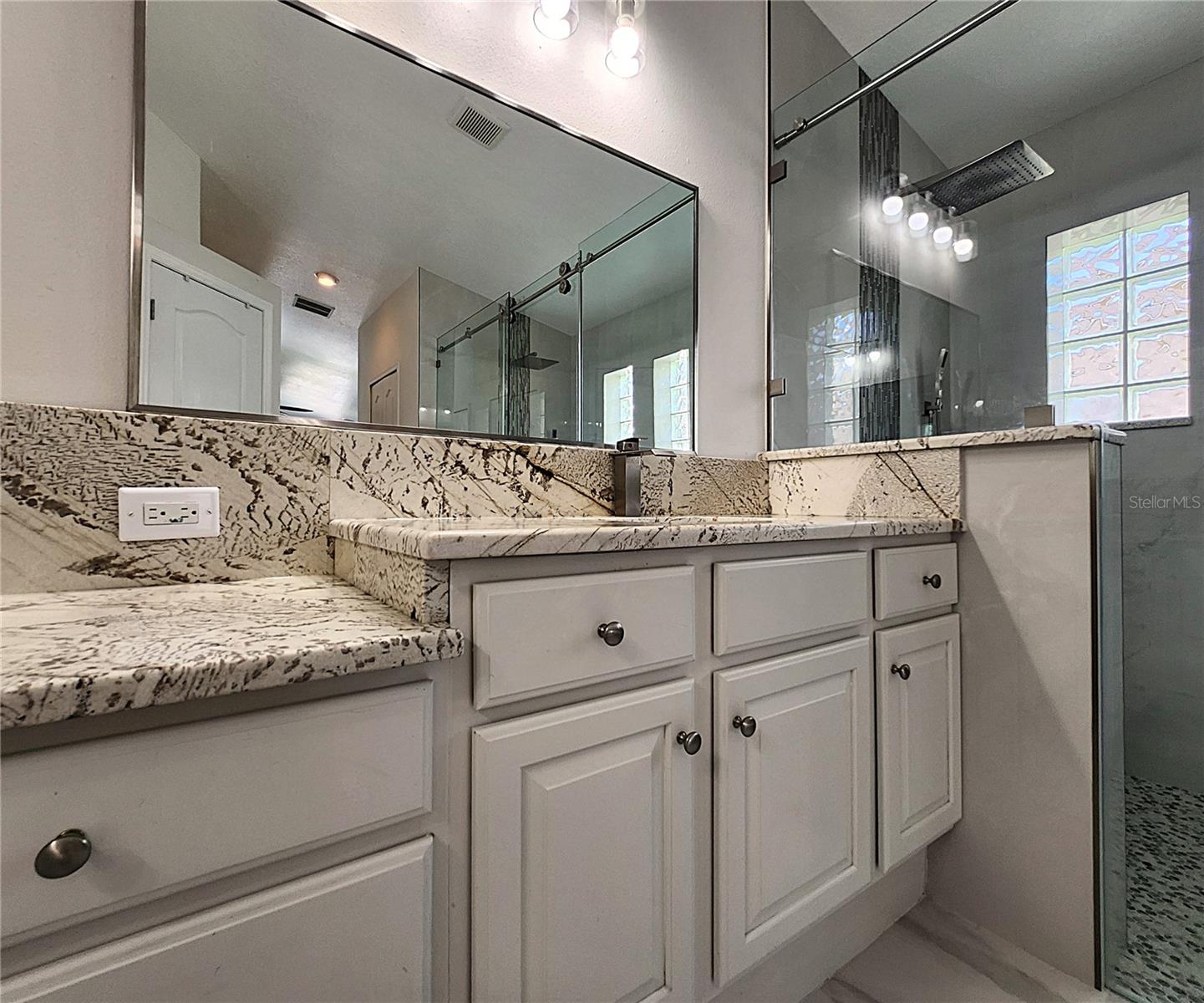 Image 46 of 87 For 15008 Arbor Hollow Drive