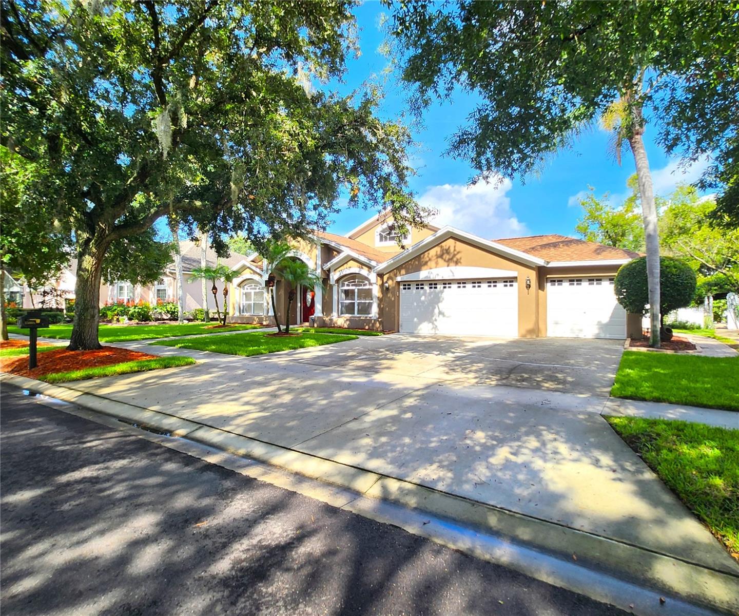 Image 8 of 87 For 15008 Arbor Hollow Drive