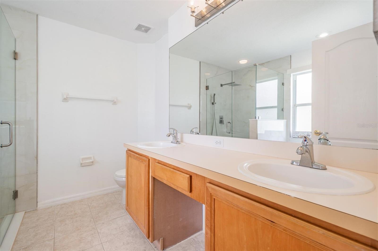 Image 17 of 44 For 19028 Weatherstone Drive