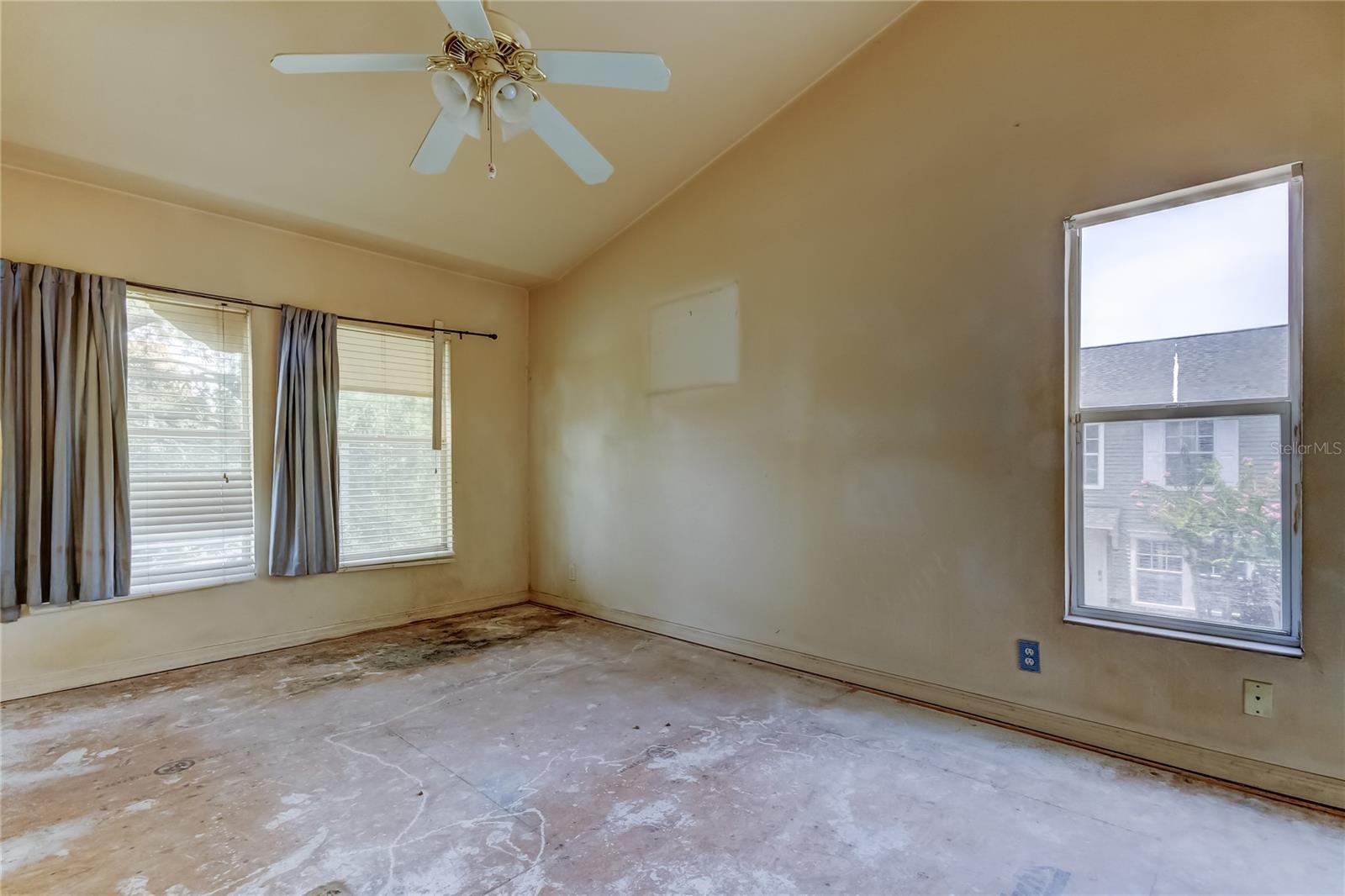Image 32 of 43 For 8014 Appaloosa Drive