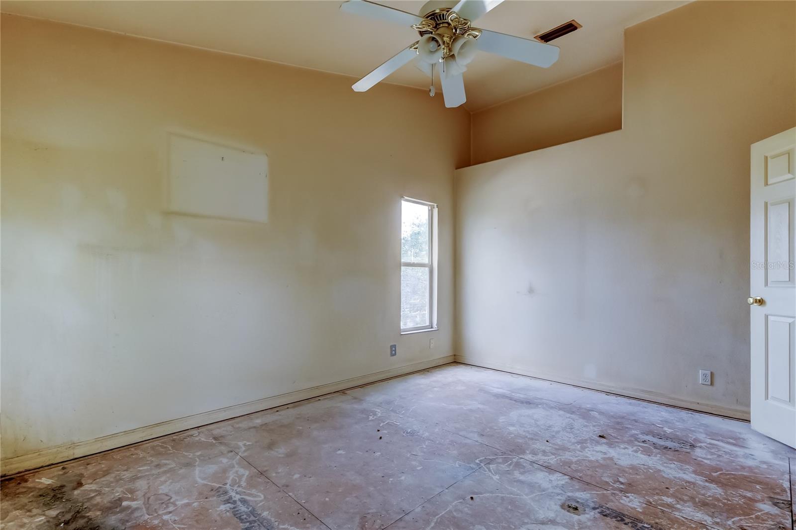 Image 35 of 43 For 8014 Appaloosa Drive