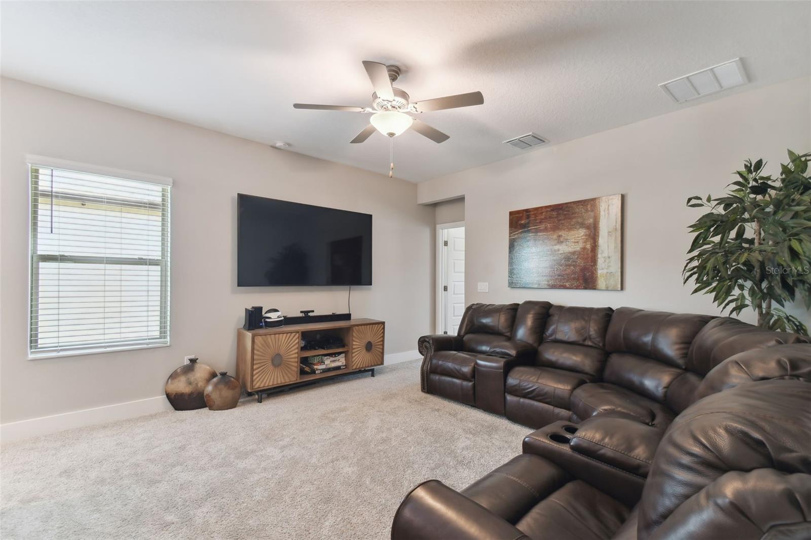 Image 43 of 78 For 7611 Faul Street