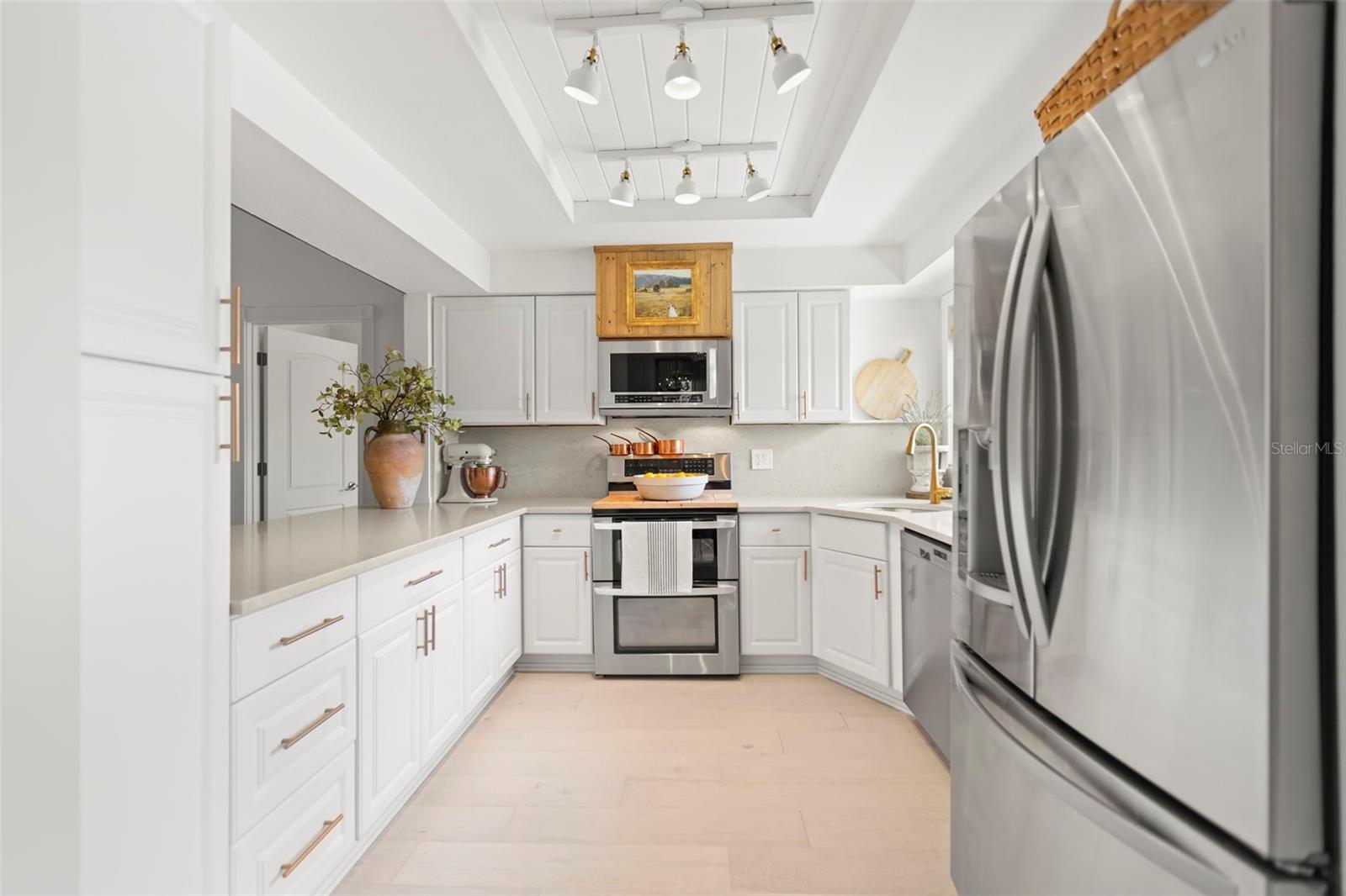 Image 10 of 78 For 854 2nd Avenue S
