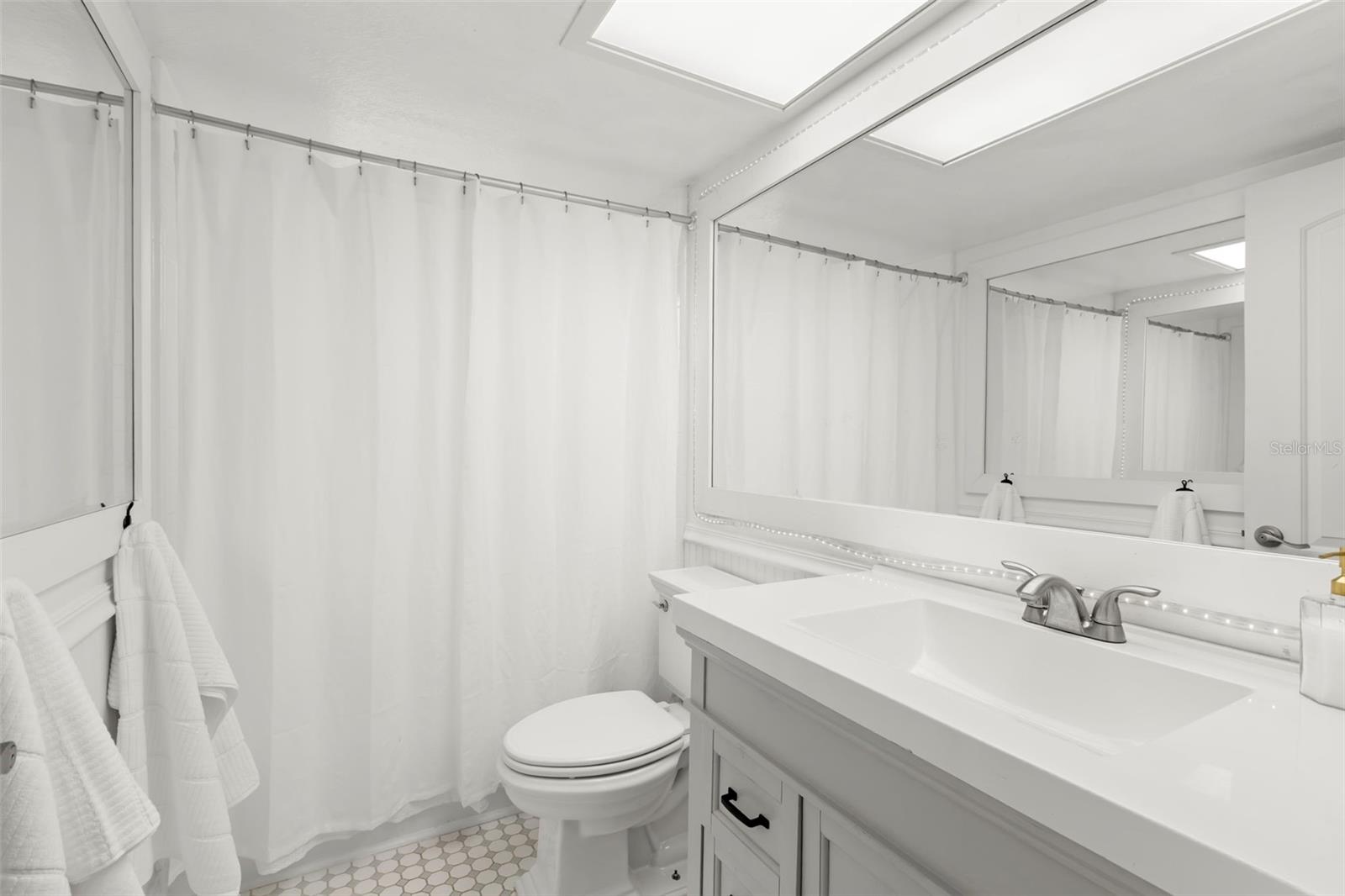 Image 35 of 78 For 854 2nd Avenue S