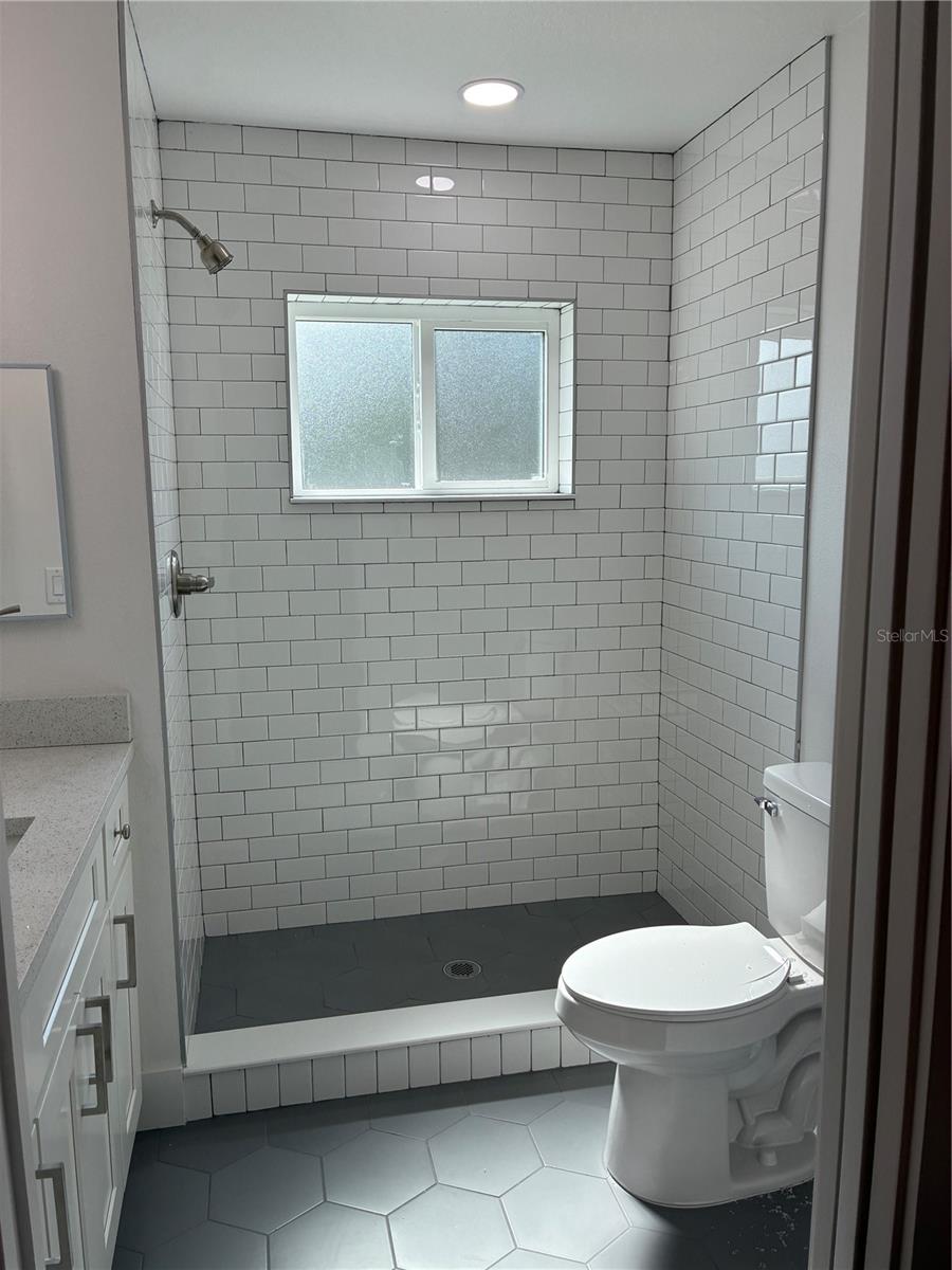 Image 10 of 19 For 505 43rd Street S