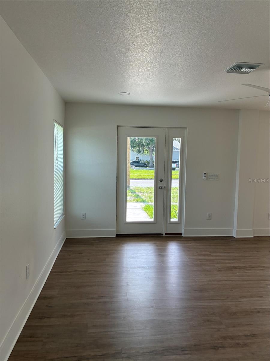 Image 4 of 19 For 505 43rd Street S