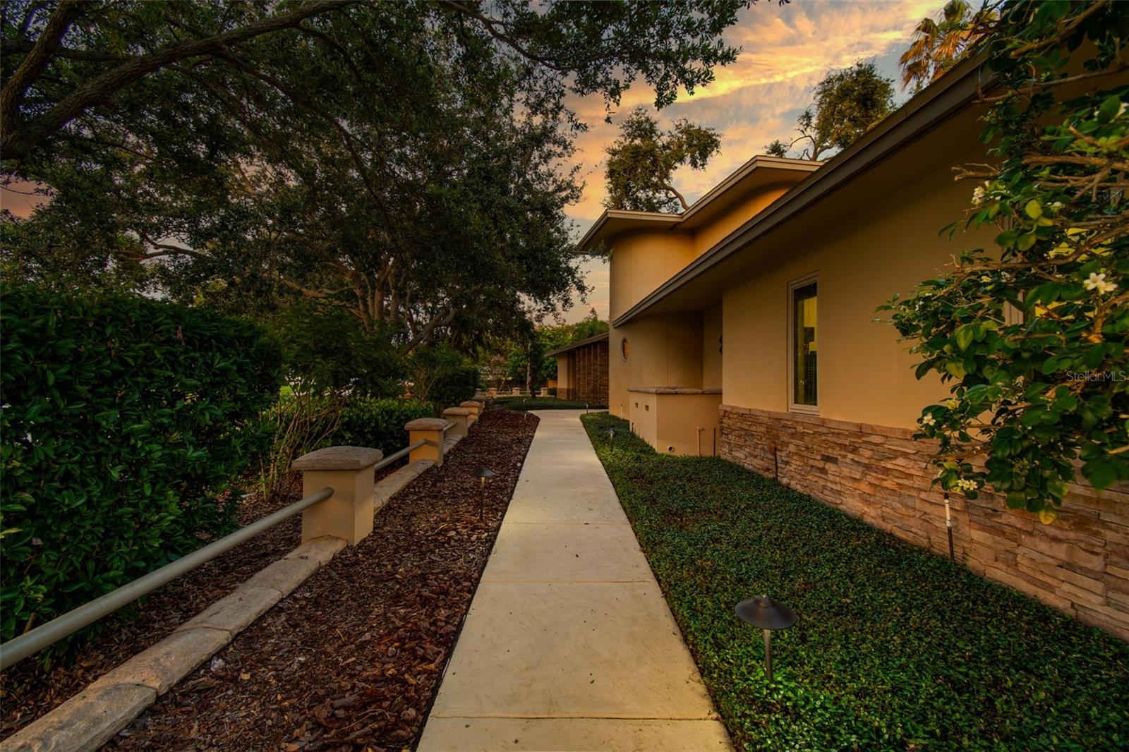 Image 81 of 88 For 6400 Bougainvilla Avenue S