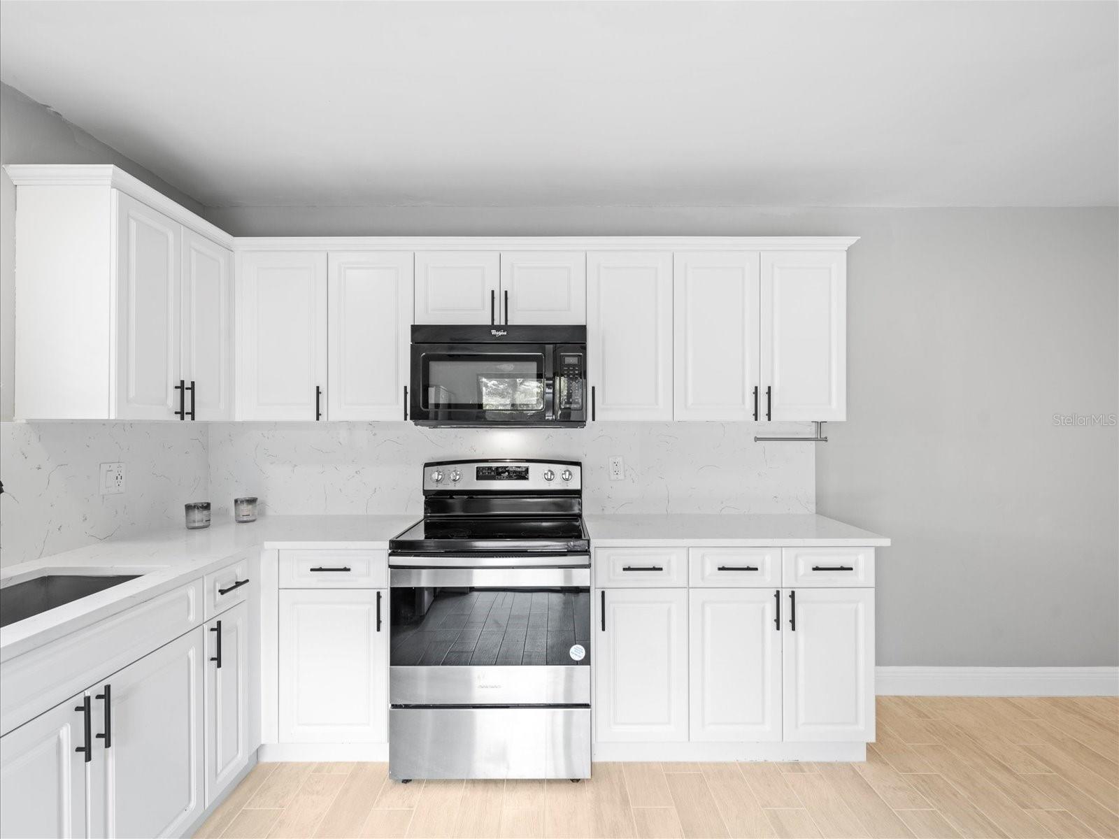 Image 10 of 38 For 15214 Pond Woods Drive 15214