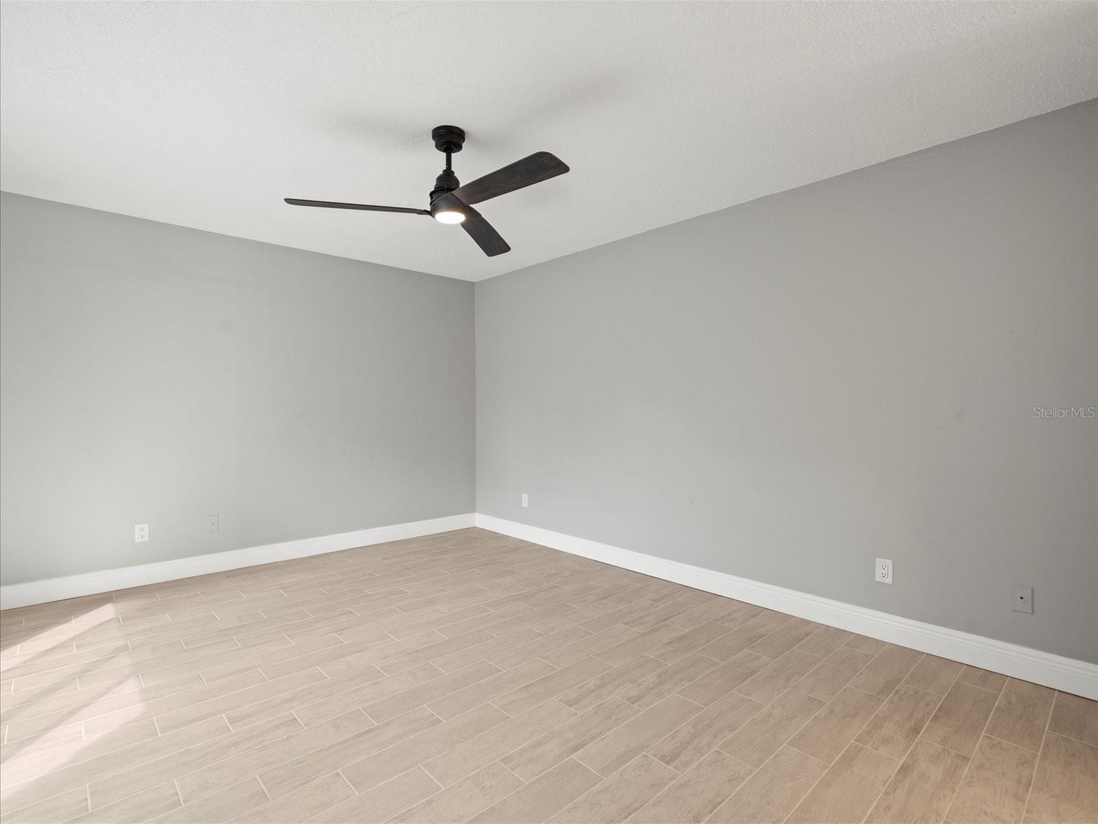 Image 23 of 38 For 15214 Pond Woods Drive 15214