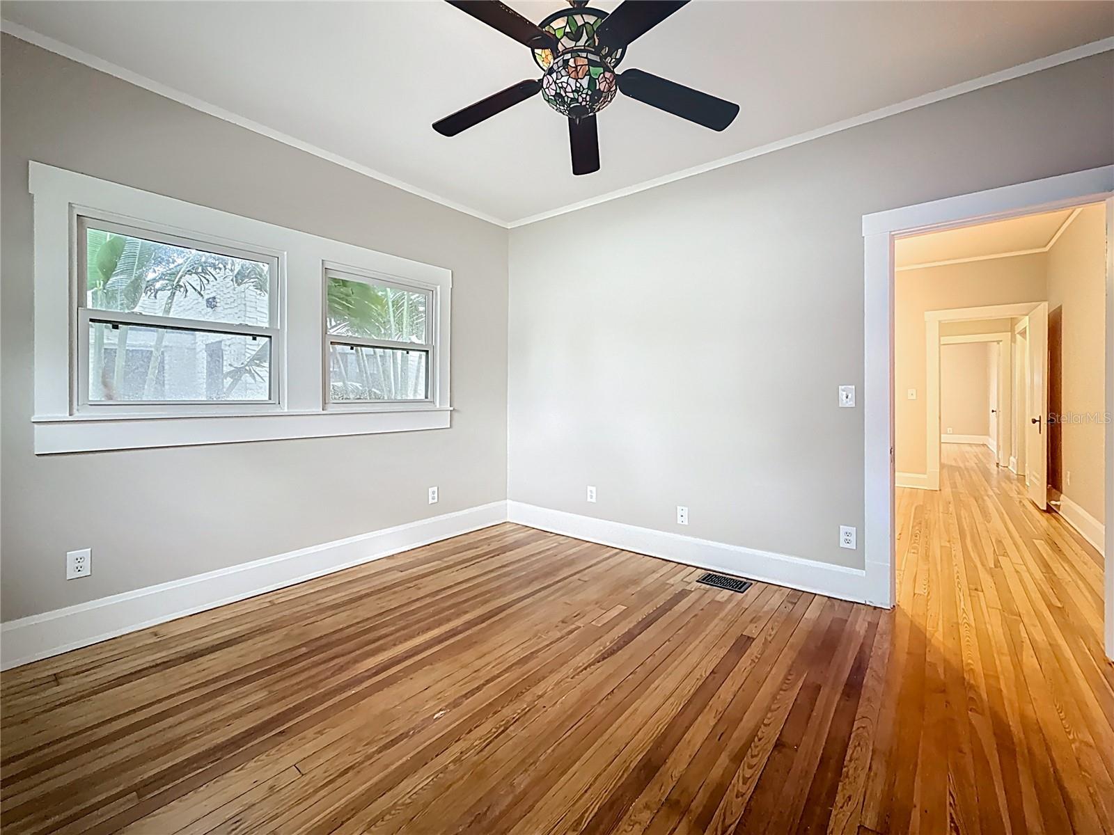 Listing photo id 30 for 4595 9th Avenue N