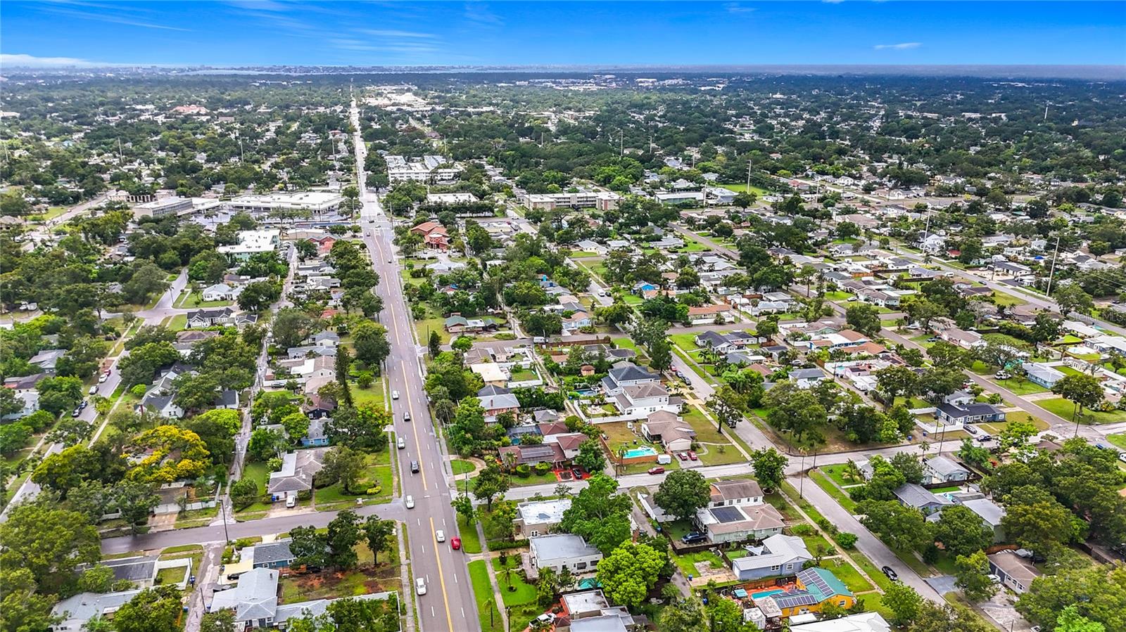 Listing photo id 55 for 4595 9th Avenue N