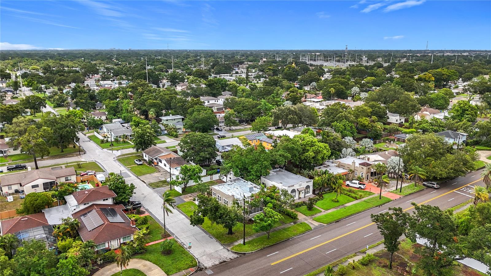 Listing photo id 56 for 4595 9th Avenue N