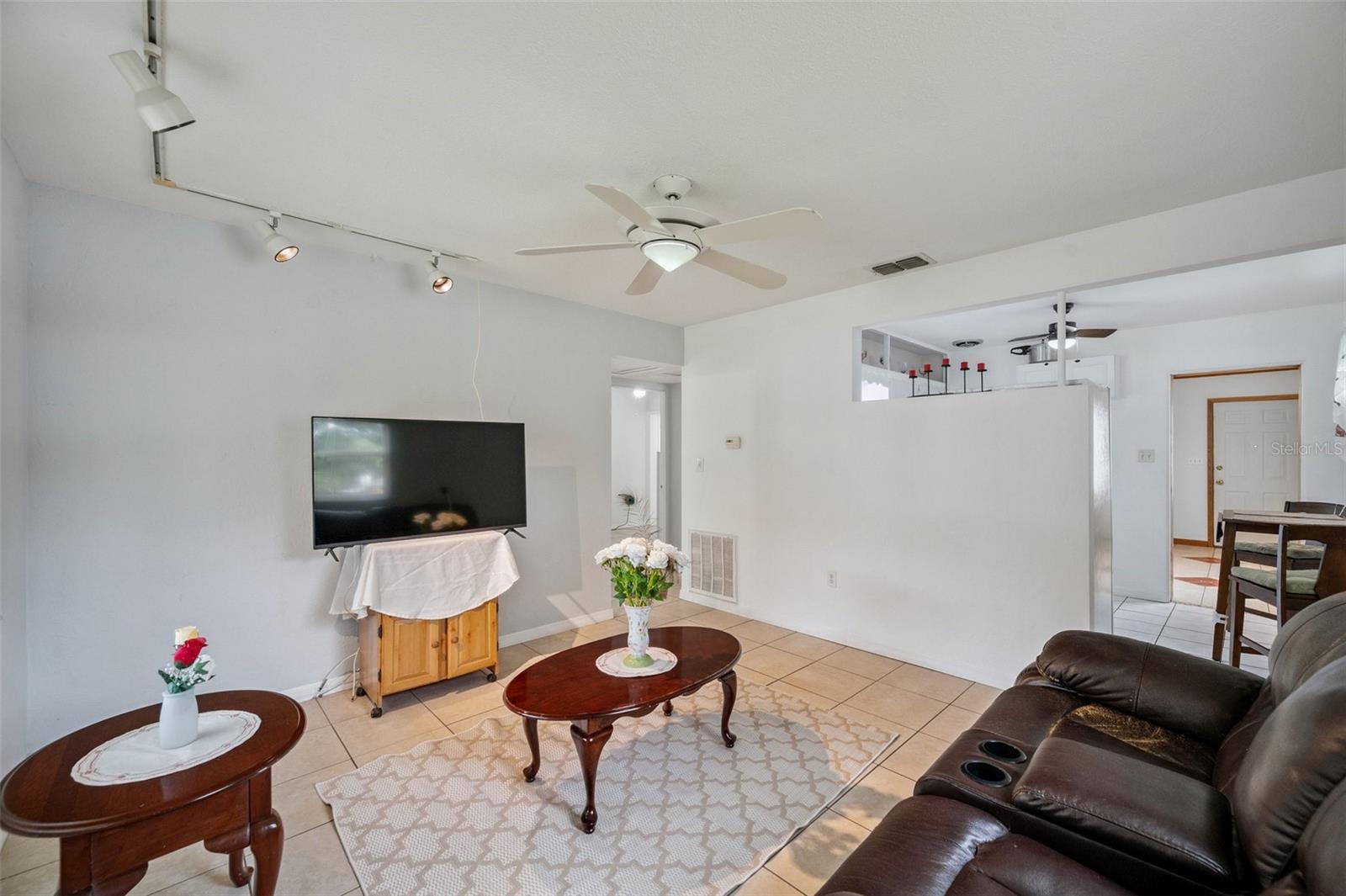 Image 4 of 26 For 4820 20th Street N