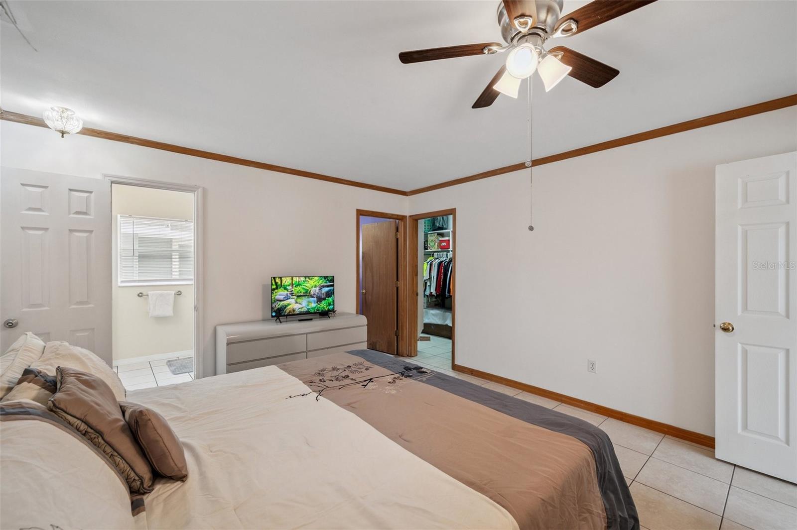 Image 9 of 26 For 4820 20th Street N