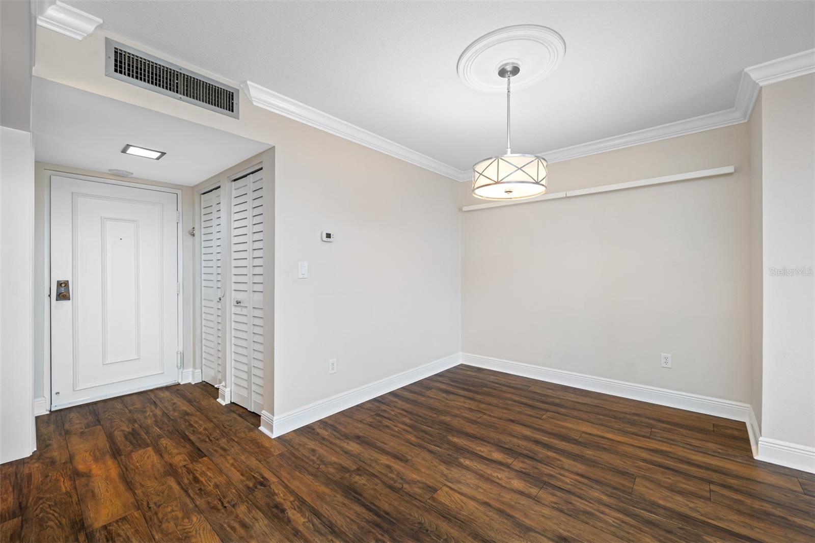 Image 13 of 71 For 5220 Brittany Drive S 1409