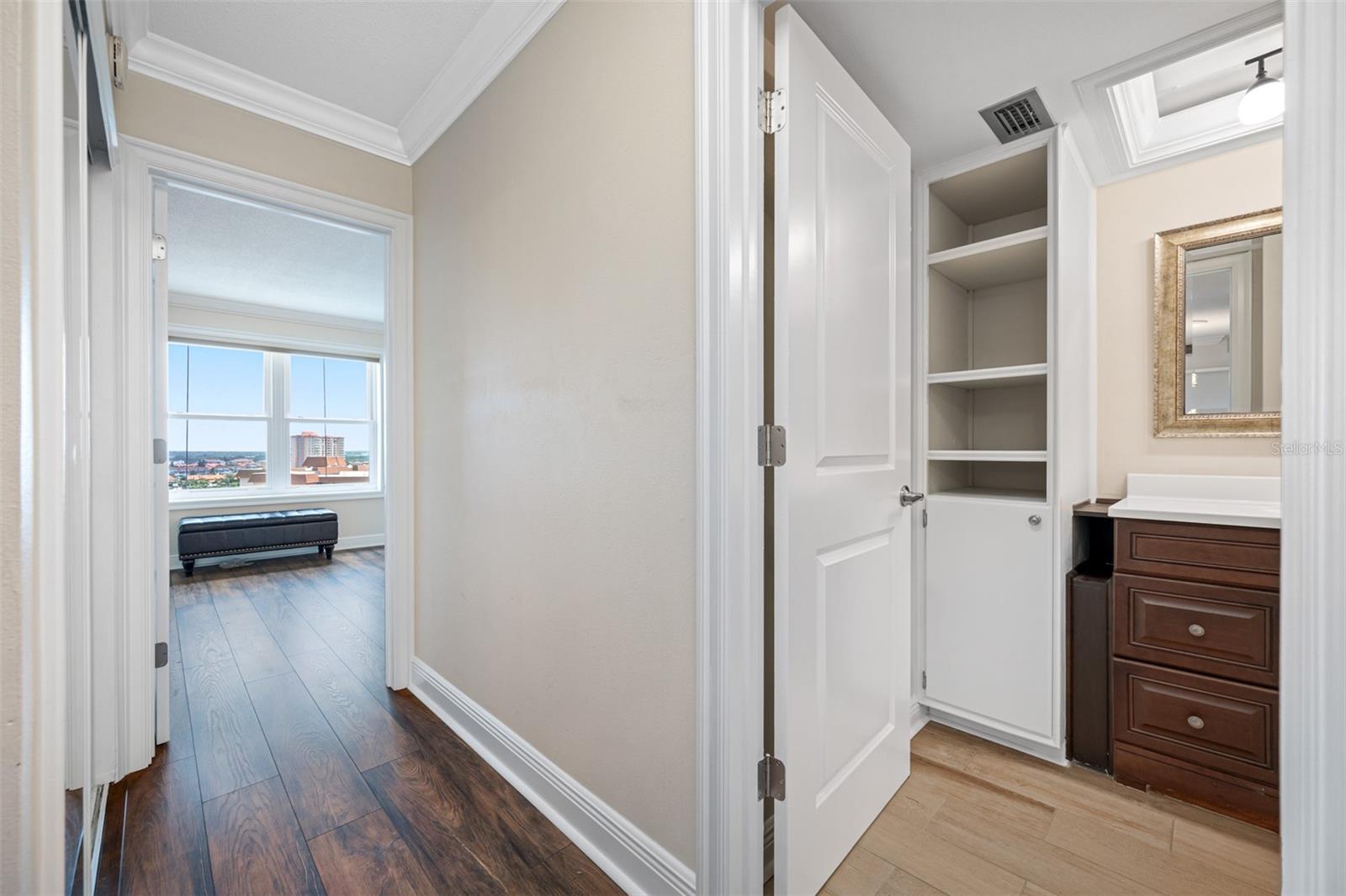 Image 28 of 71 For 5220 Brittany Drive S 1409