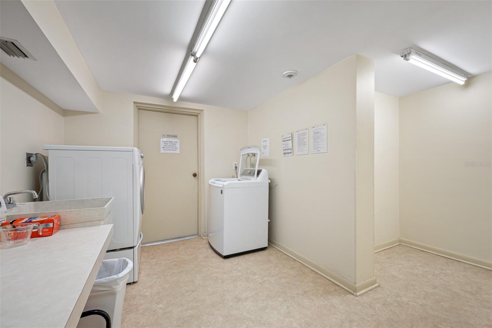 Image 39 of 71 For 5220 Brittany Drive S 1409