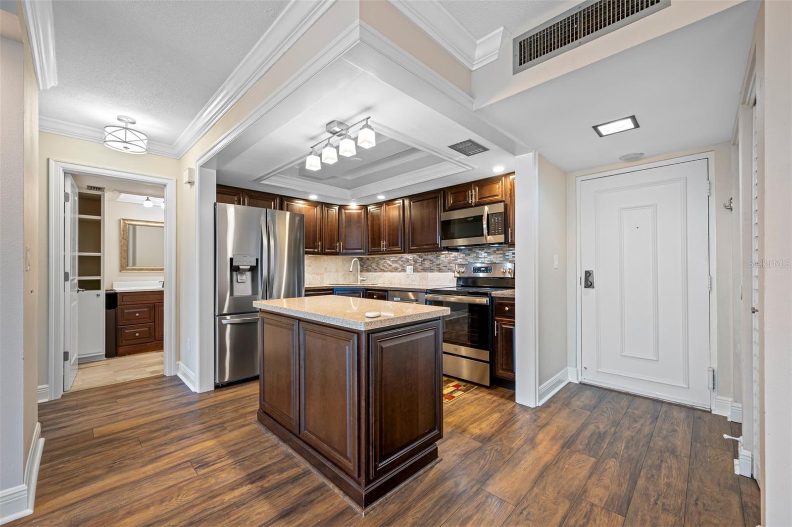 Image 4 of 71 For 5220 Brittany Drive S 1409