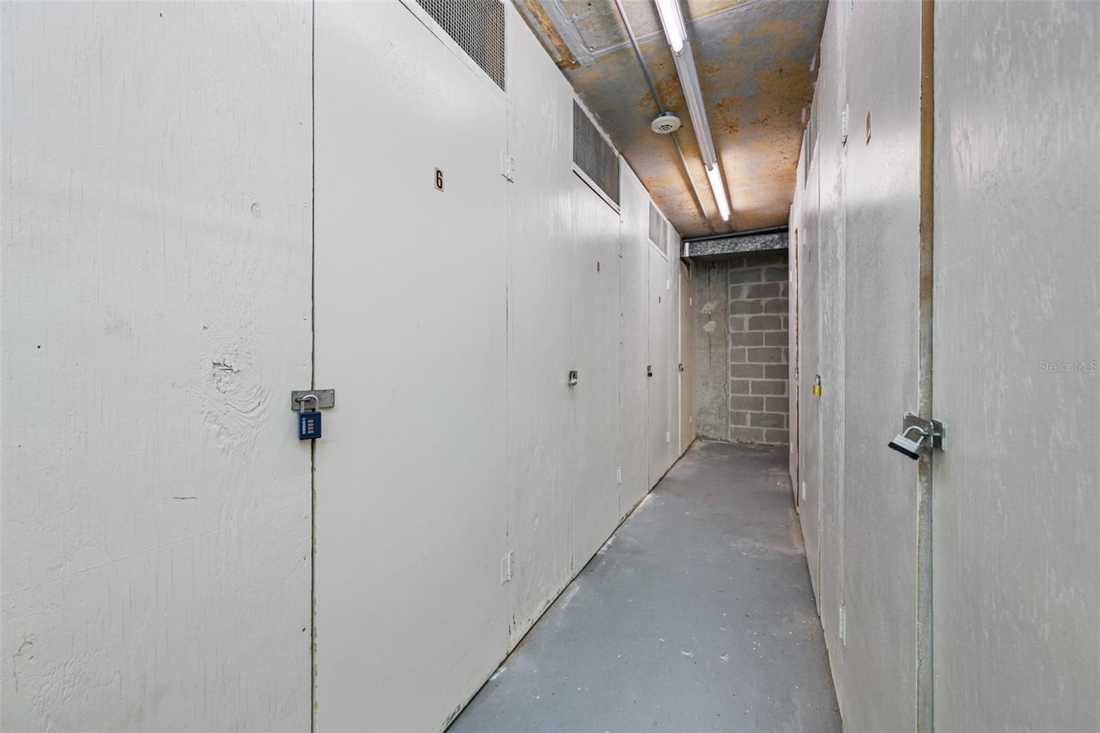 Image 40 of 71 For 5220 Brittany Drive S 1409