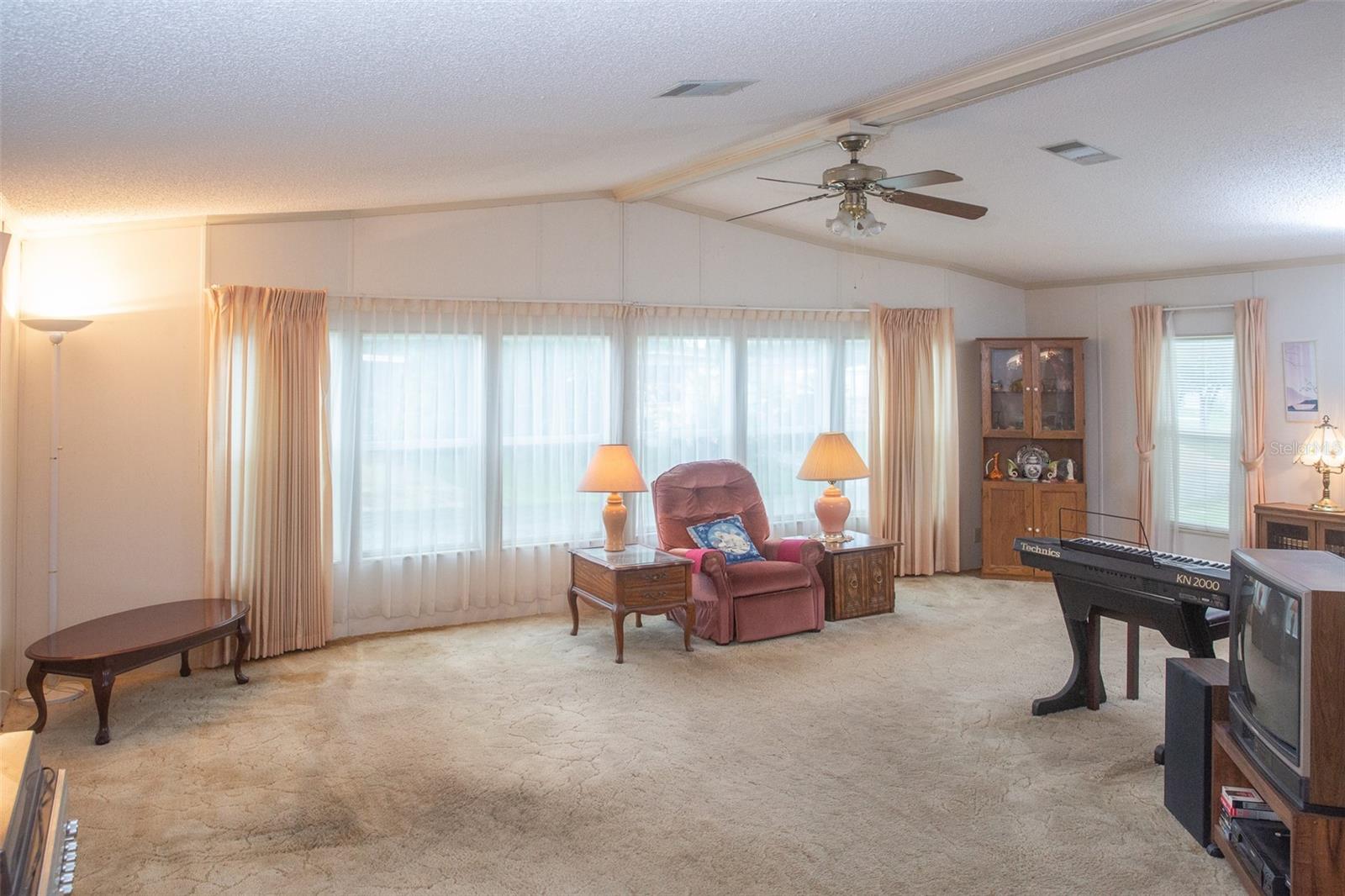 Image 13 of 33 For 5738 Ashen Avenue