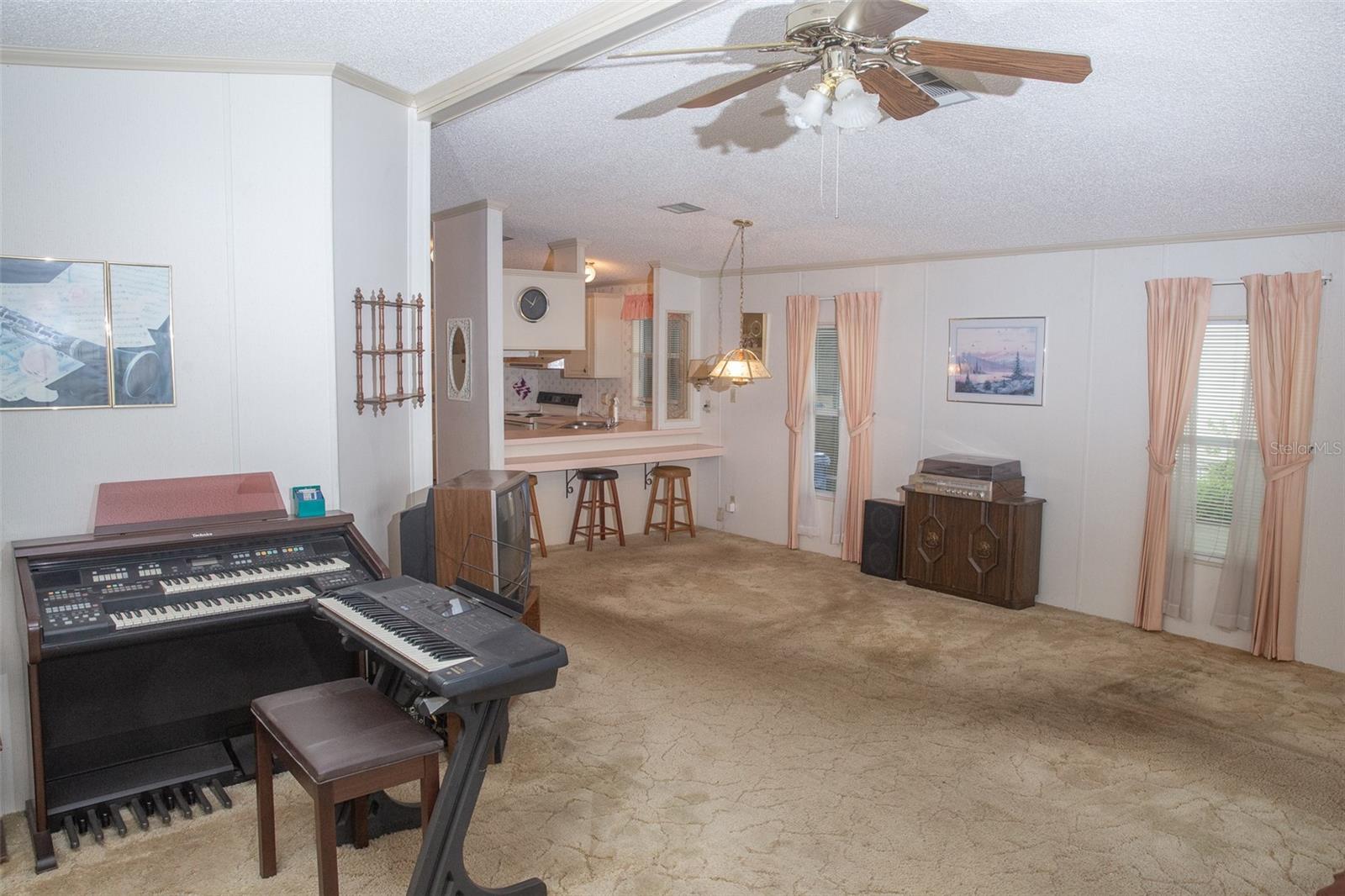 Image 16 of 33 For 5738 Ashen Avenue